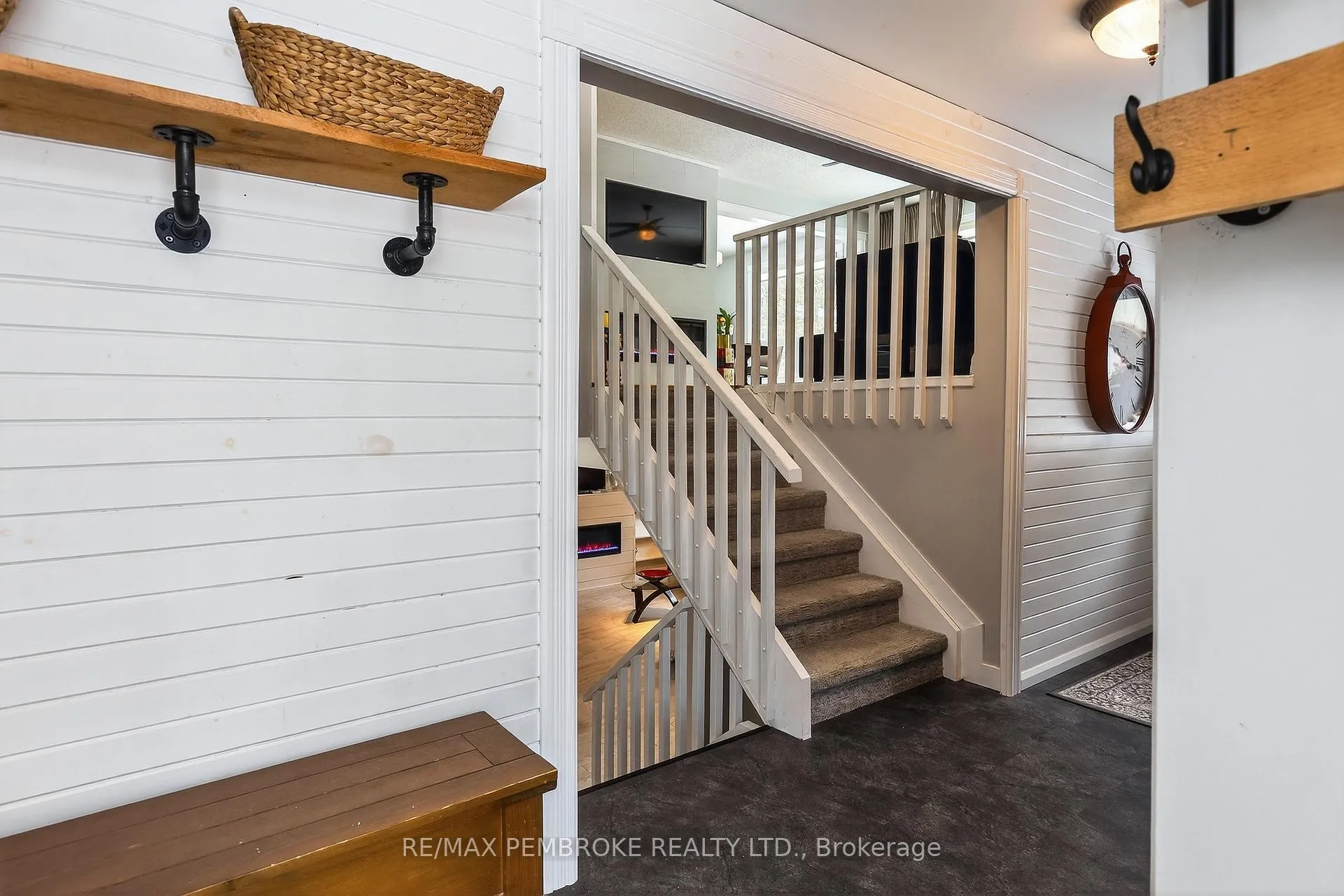 Photo 32 of 666 Doran Road, Petawawa — HOMEH