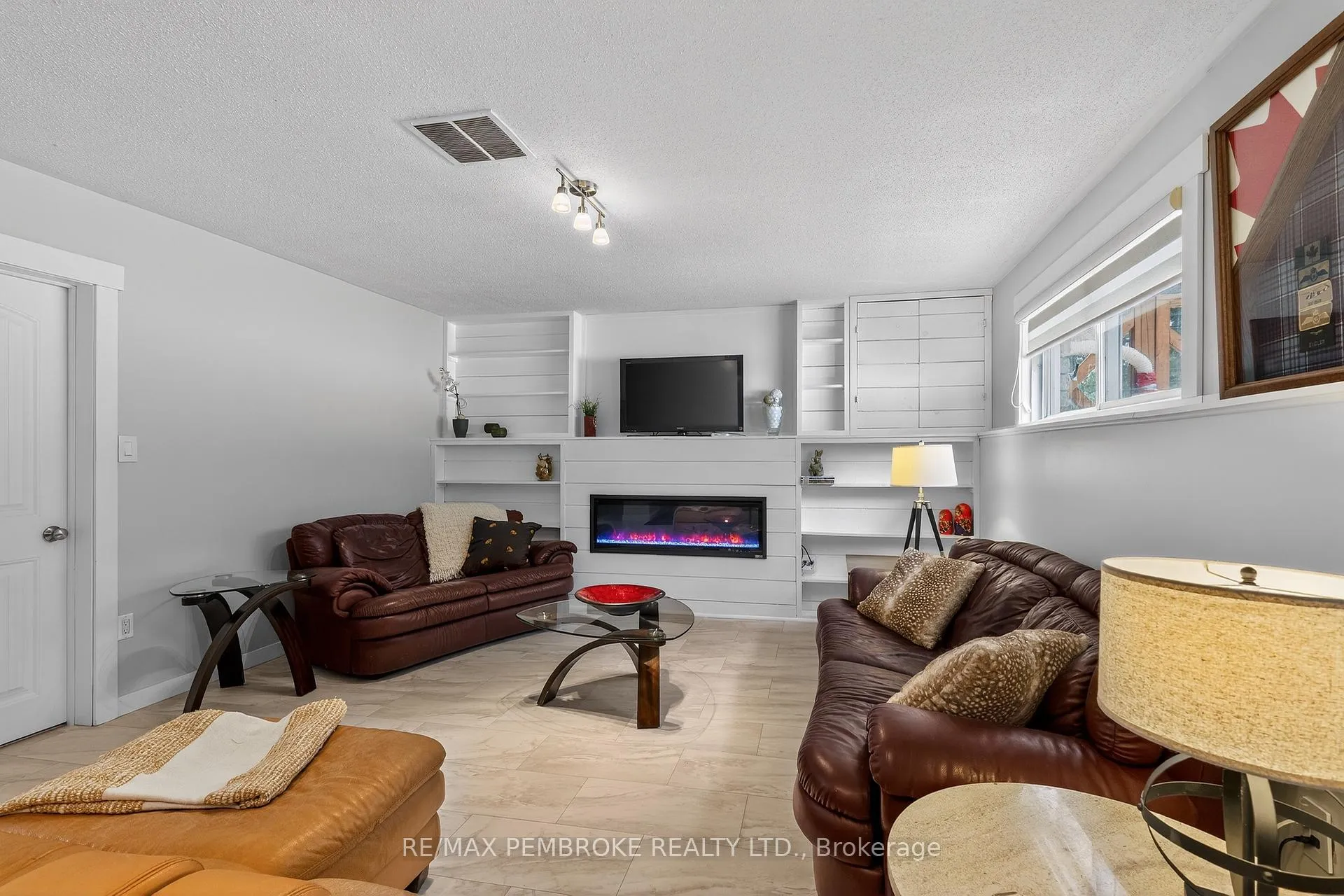 Photo 34 of 666 Doran Road, Petawawa — HOMEH