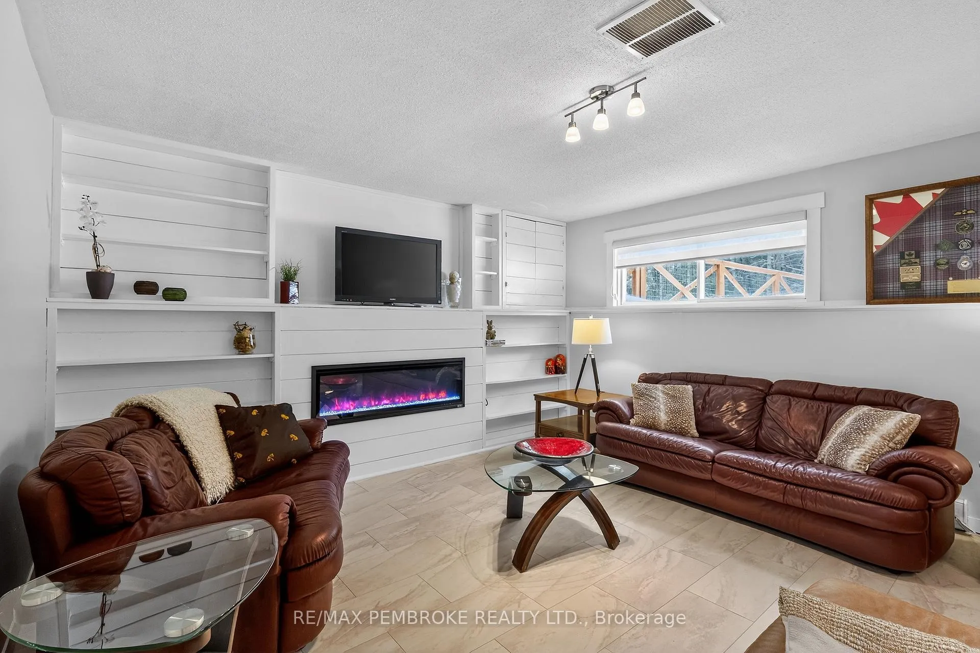 Photo 35 of 666 Doran Road, Petawawa — HOMEH