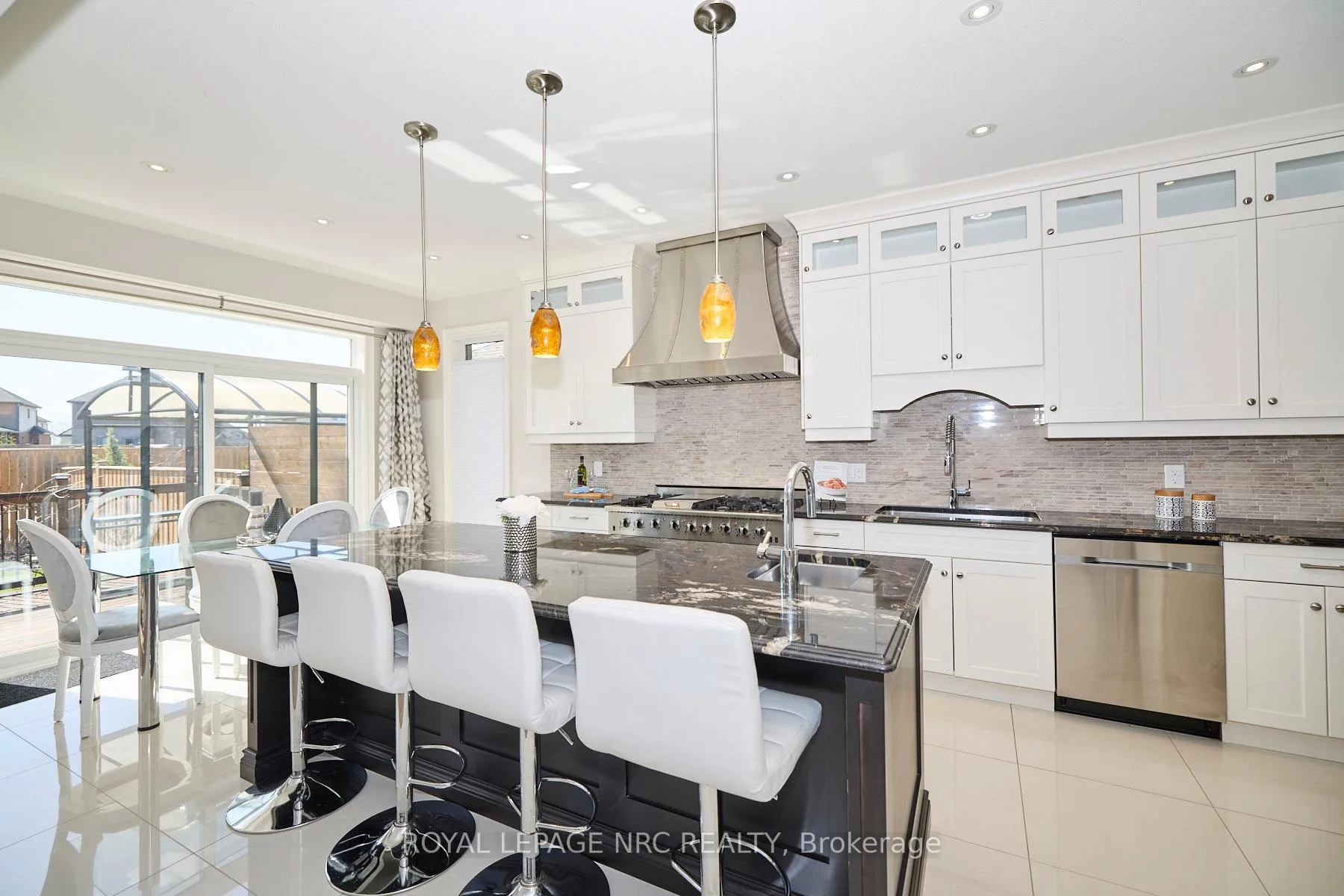 Photo 6 of 9324 Madison Crescent, Niagara Falls, Forestview — HOMEH