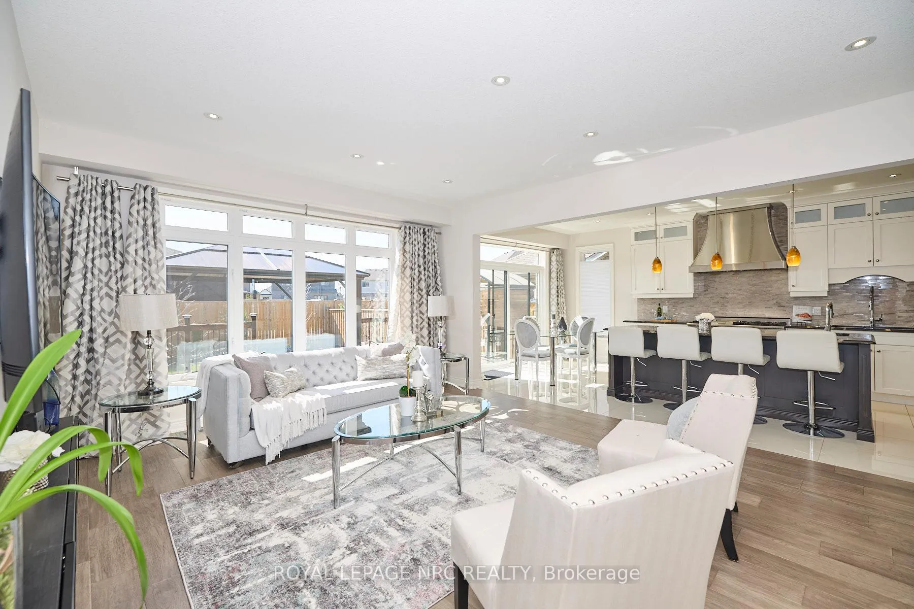 Photo 9 of 9324 Madison Crescent, Niagara Falls, Forestview — HOMEH