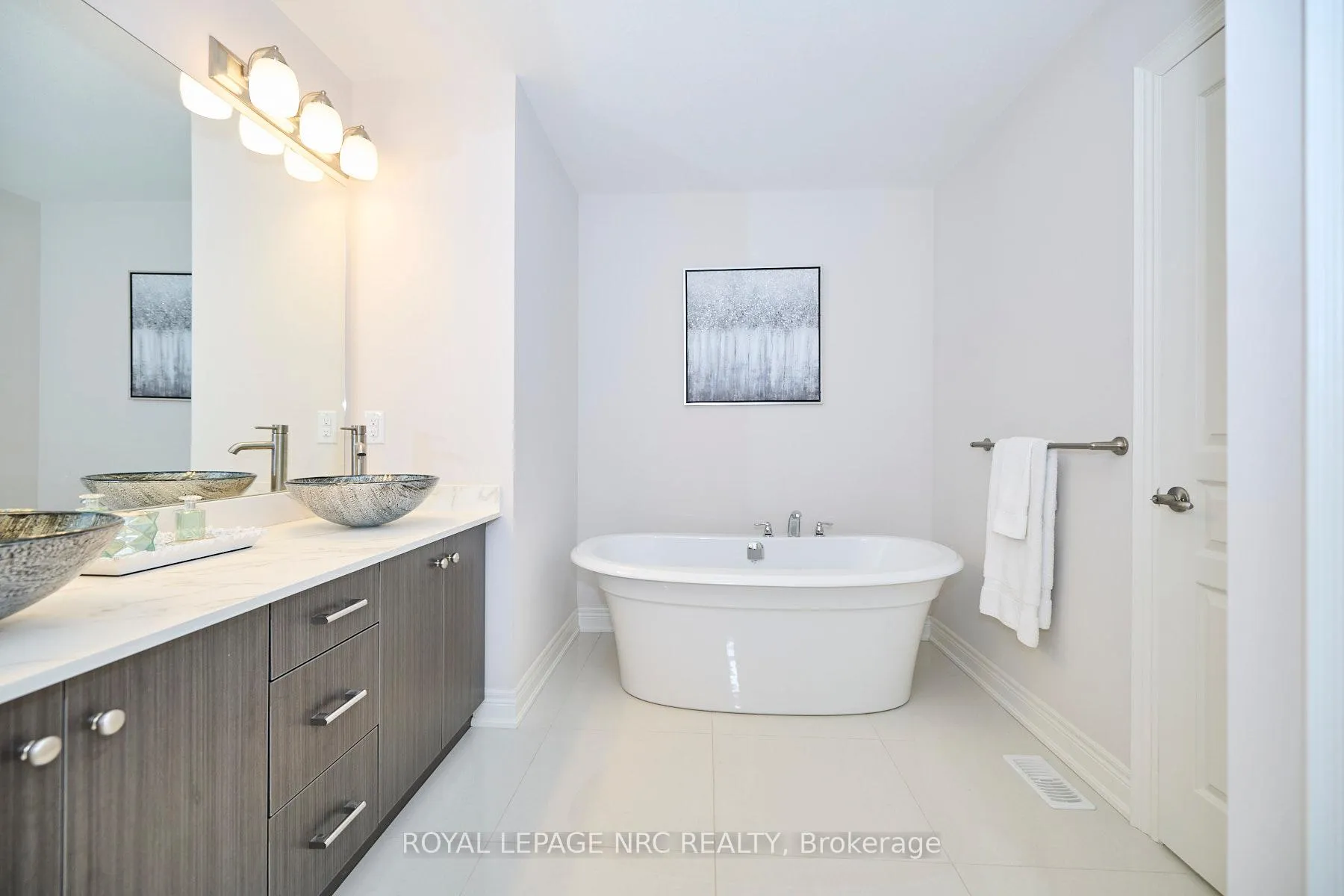 Photo 28 of 9324 Madison Crescent, Niagara Falls, Forestview — HOMEH