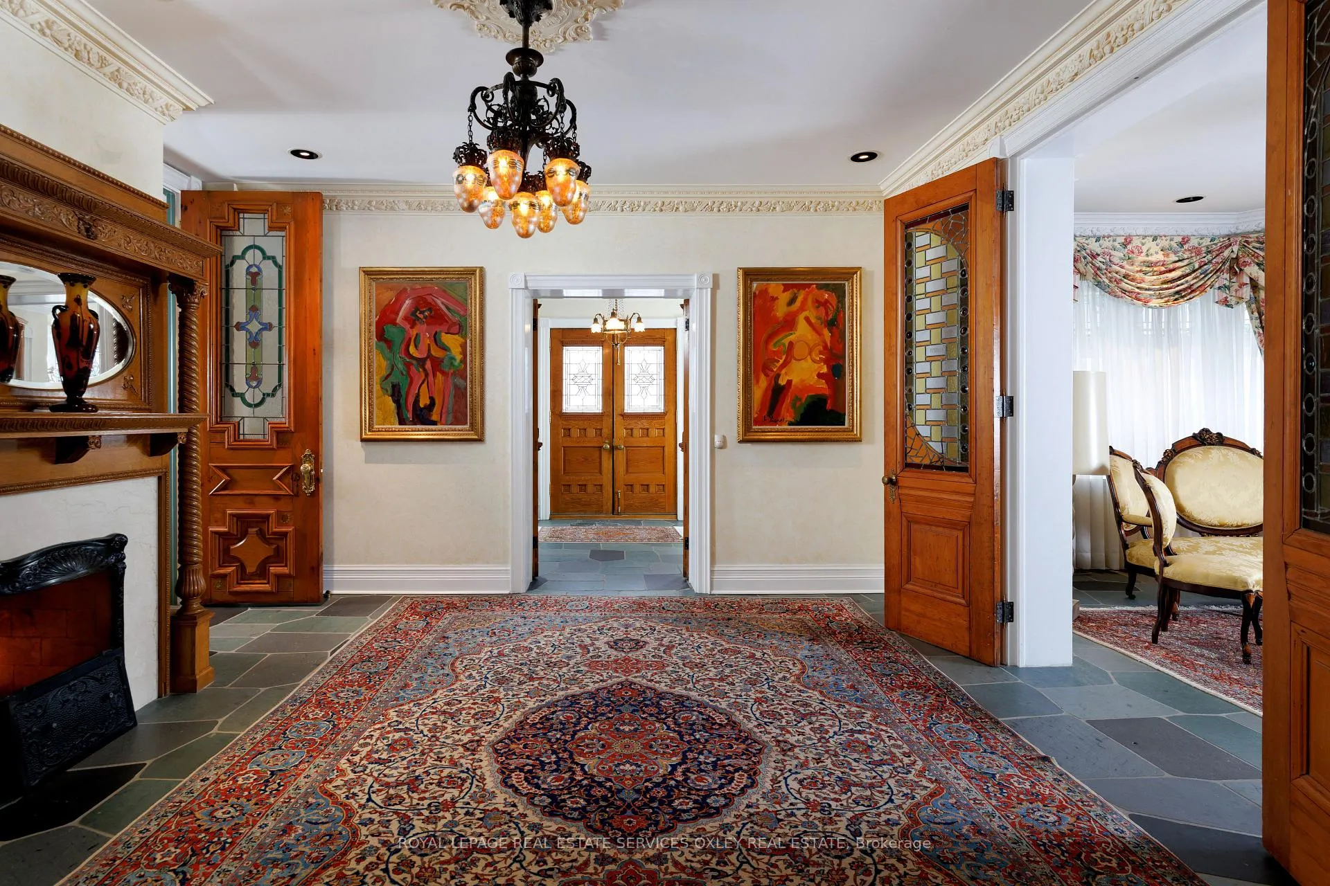 Photo 2 of 5 Castle Frank Crescent, Toronto, Rosedale-Moore Park — HOMEH