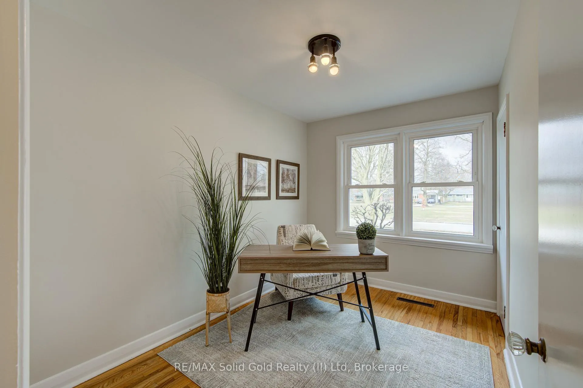 Photo 13 of 133 Glastonbury Crescent, Stratford — HOMEH