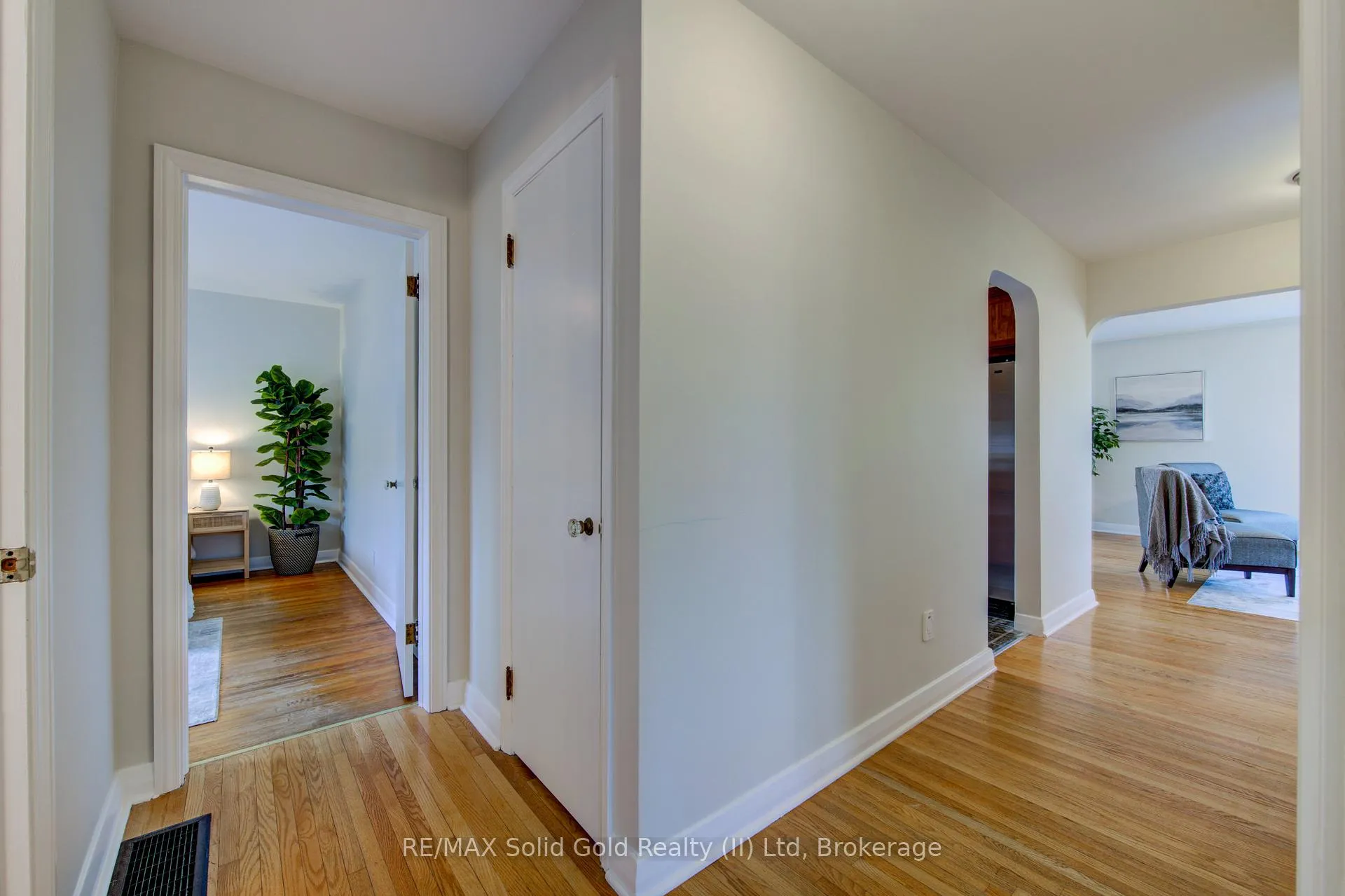 Photo 15 of 133 Glastonbury Crescent, Stratford — HOMEH