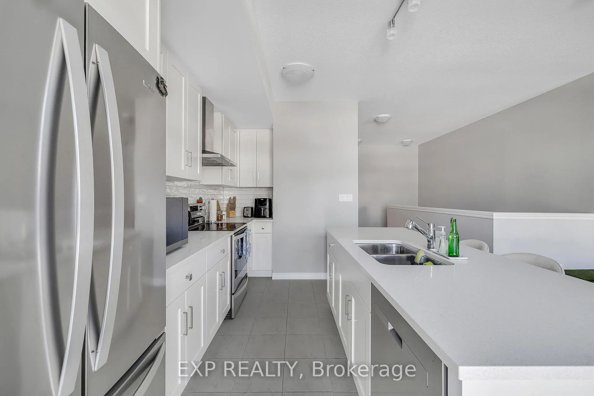 Photo 5 of 106 Lomond Lane, Kitchener, Pioneer Park/Doon/Wyldwoods — HOMEH