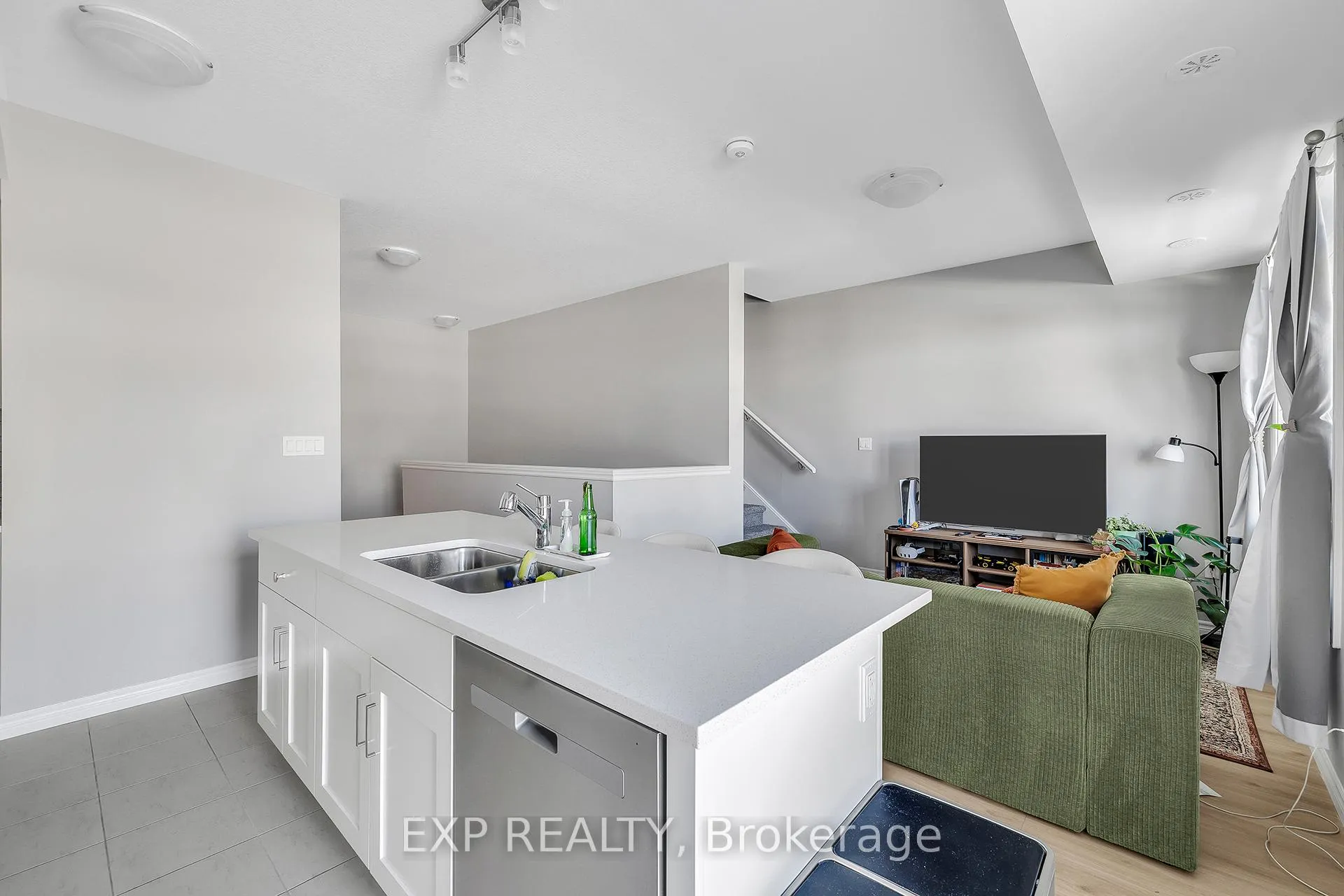 Photo 6 of 106 Lomond Lane, Kitchener, Pioneer Park/Doon/Wyldwoods — HOMEH