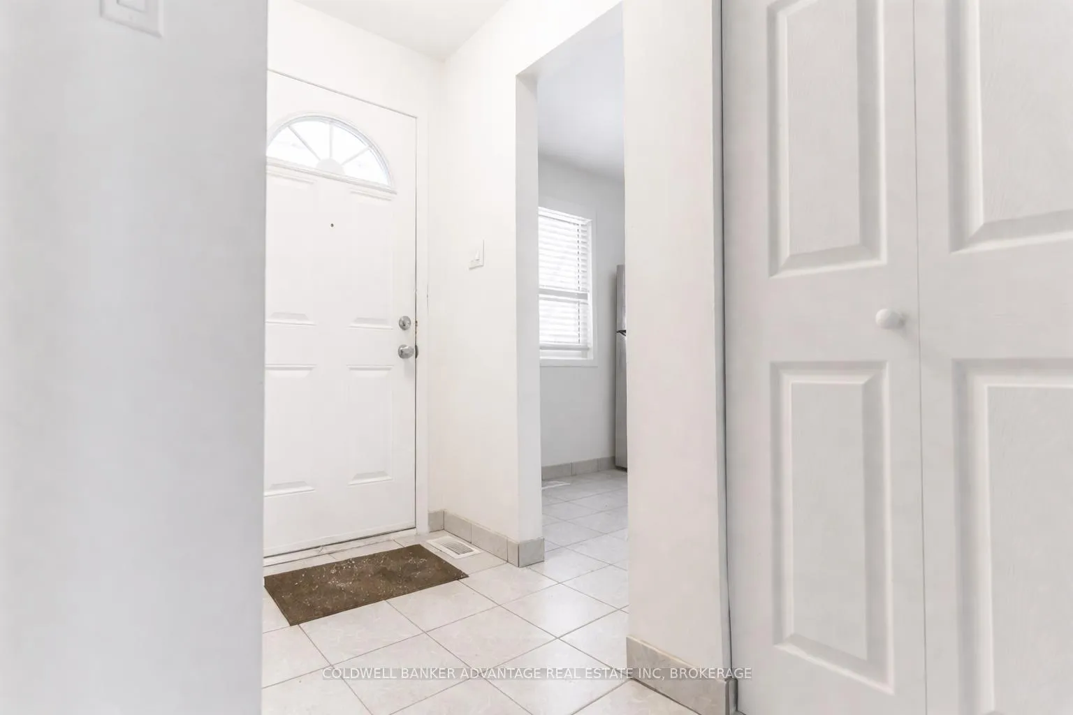 Photo 2 of 5815 Swayze Drive, Niagara Falls, Church's Lane — HOMEH