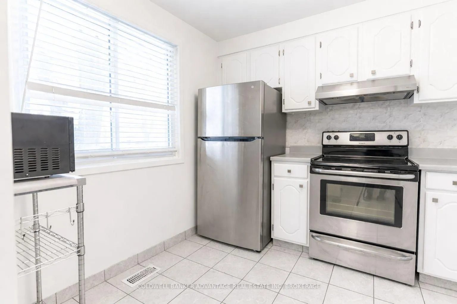 Photo 3 of 5815 Swayze Drive, Niagara Falls, Church's Lane — HOMEH