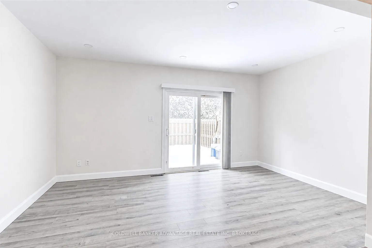 Photo 7 of 5815 Swayze Drive, Niagara Falls, Church's Lane — HOMEH
