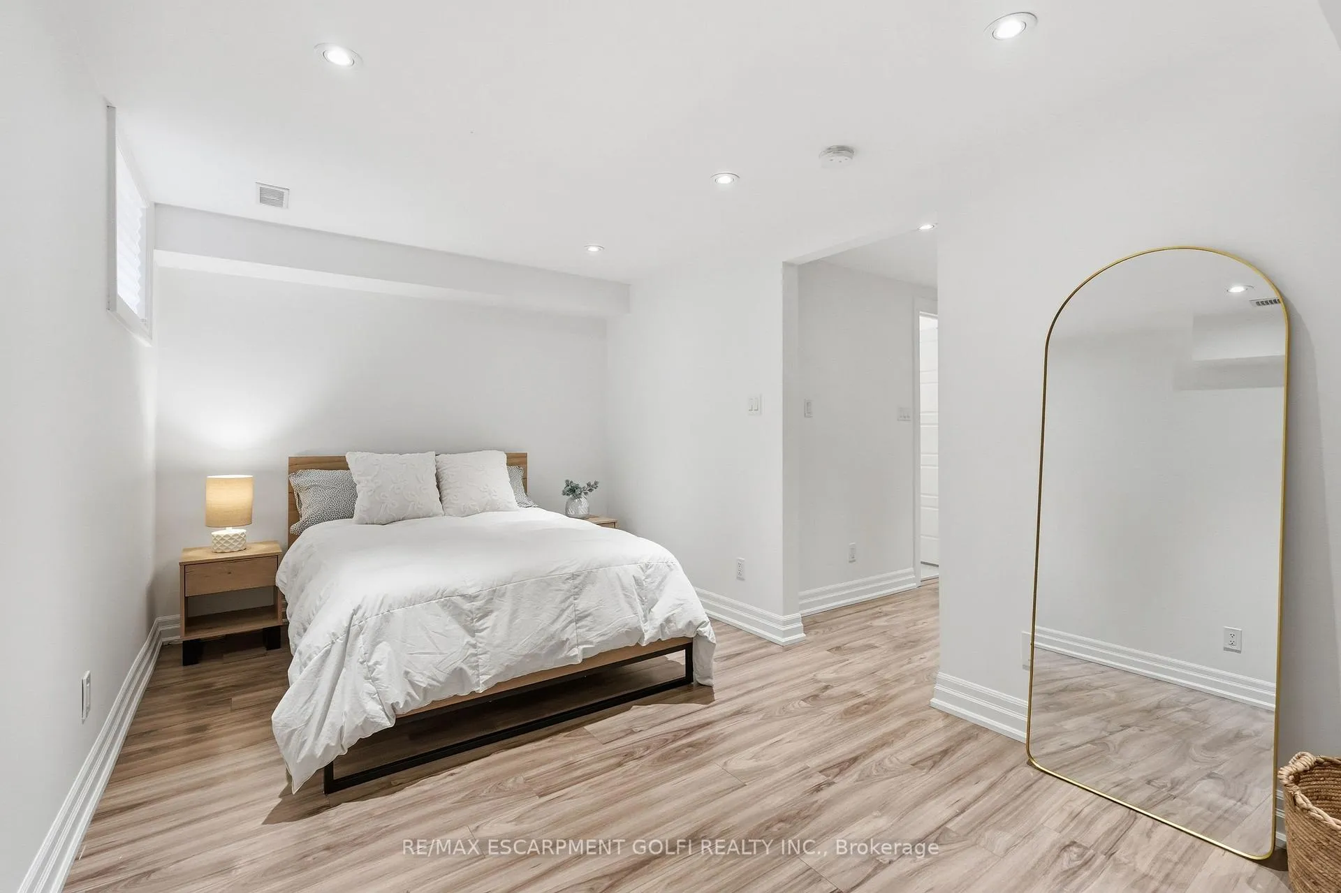 Photo 15 of Unit 12, 70 Plains Road W, Burlington, Bayview — HOMEH