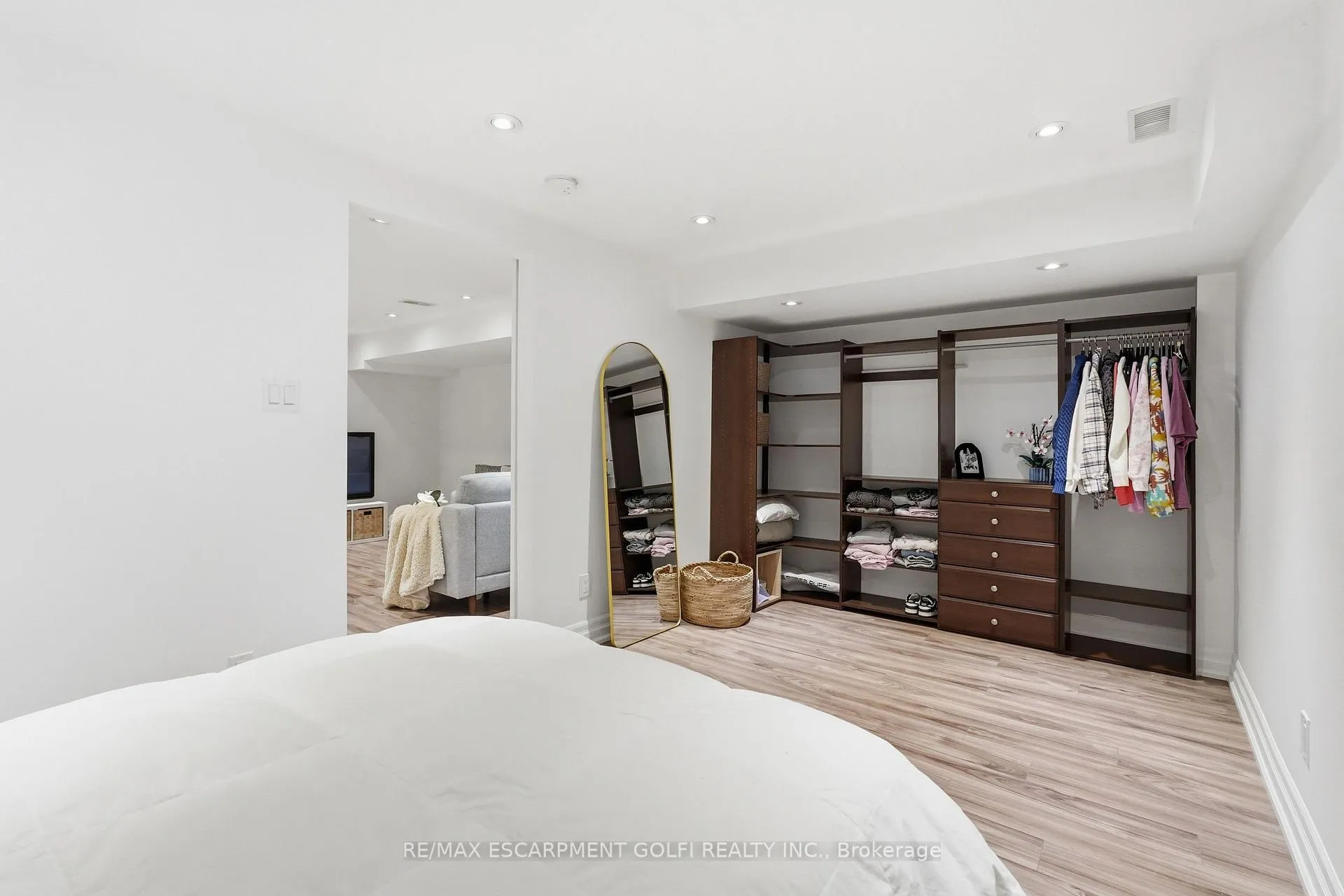 Photo 16 of Unit 12, 70 Plains Road W, Burlington, Bayview — HOMEH