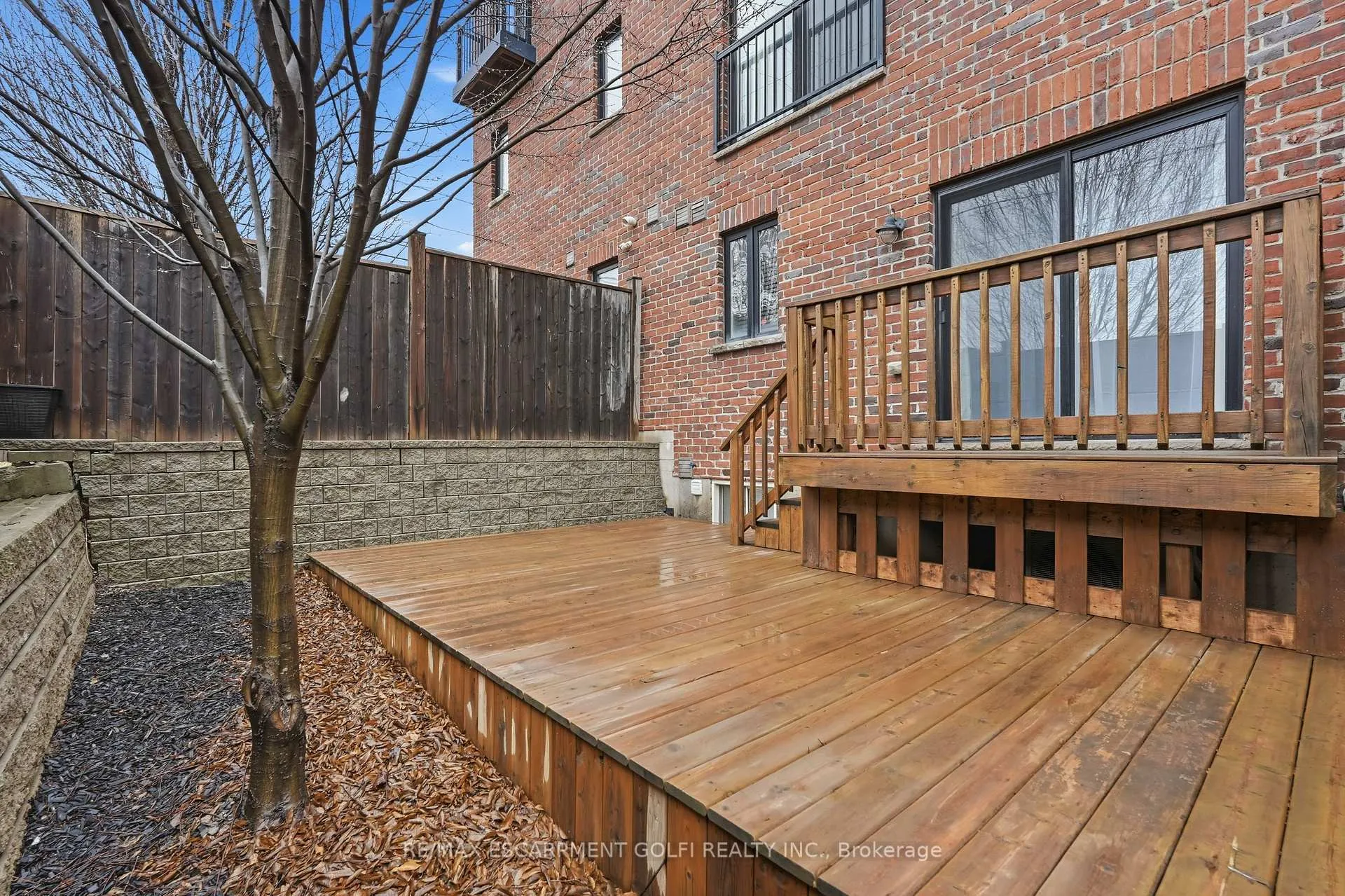 Photo 19 of Unit 12, 70 Plains Road W, Burlington, Bayview — HOMEH