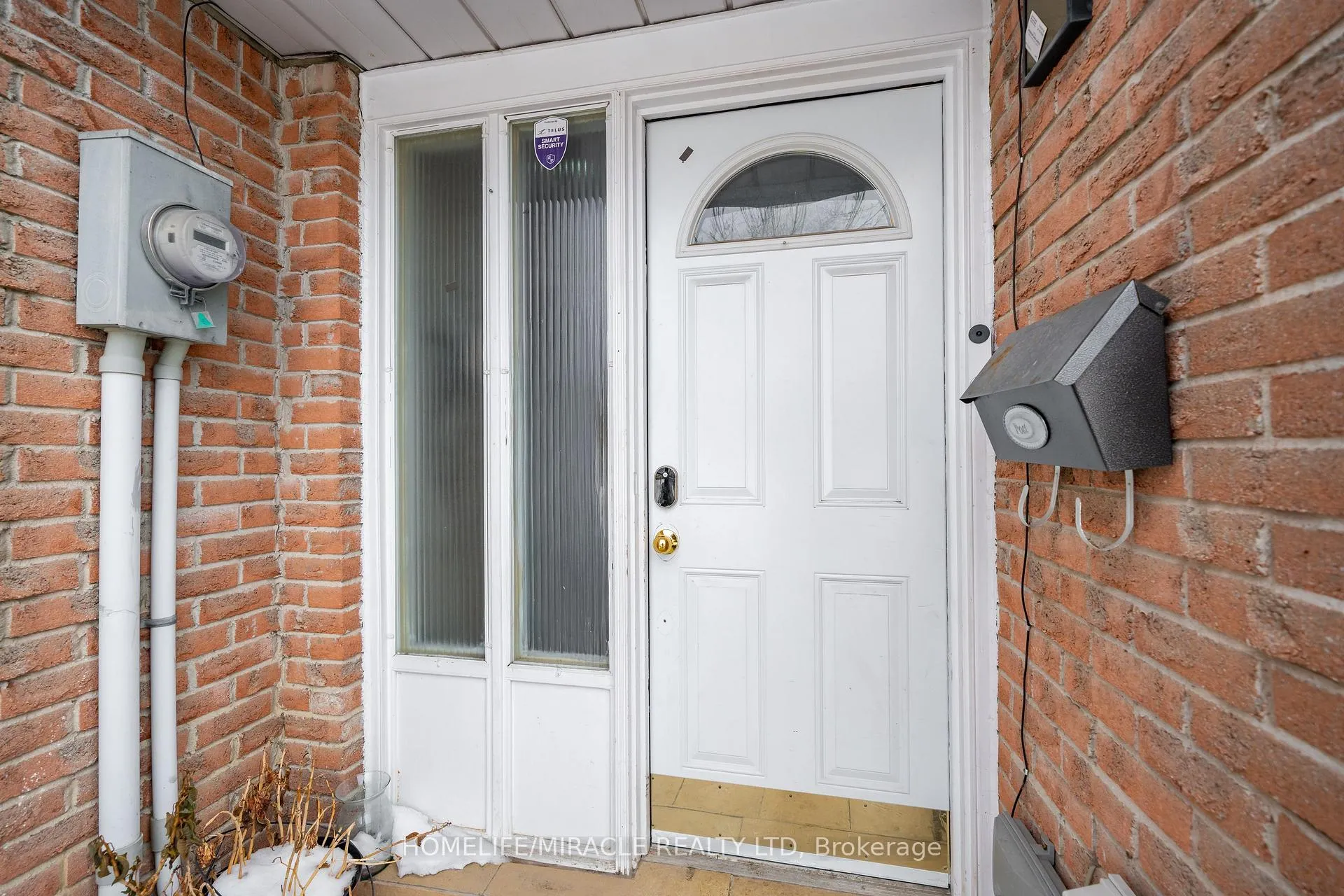 Photo 3 of Unit 150, 150 Enderby Crescent, Brampton, Southgate — HOMEH