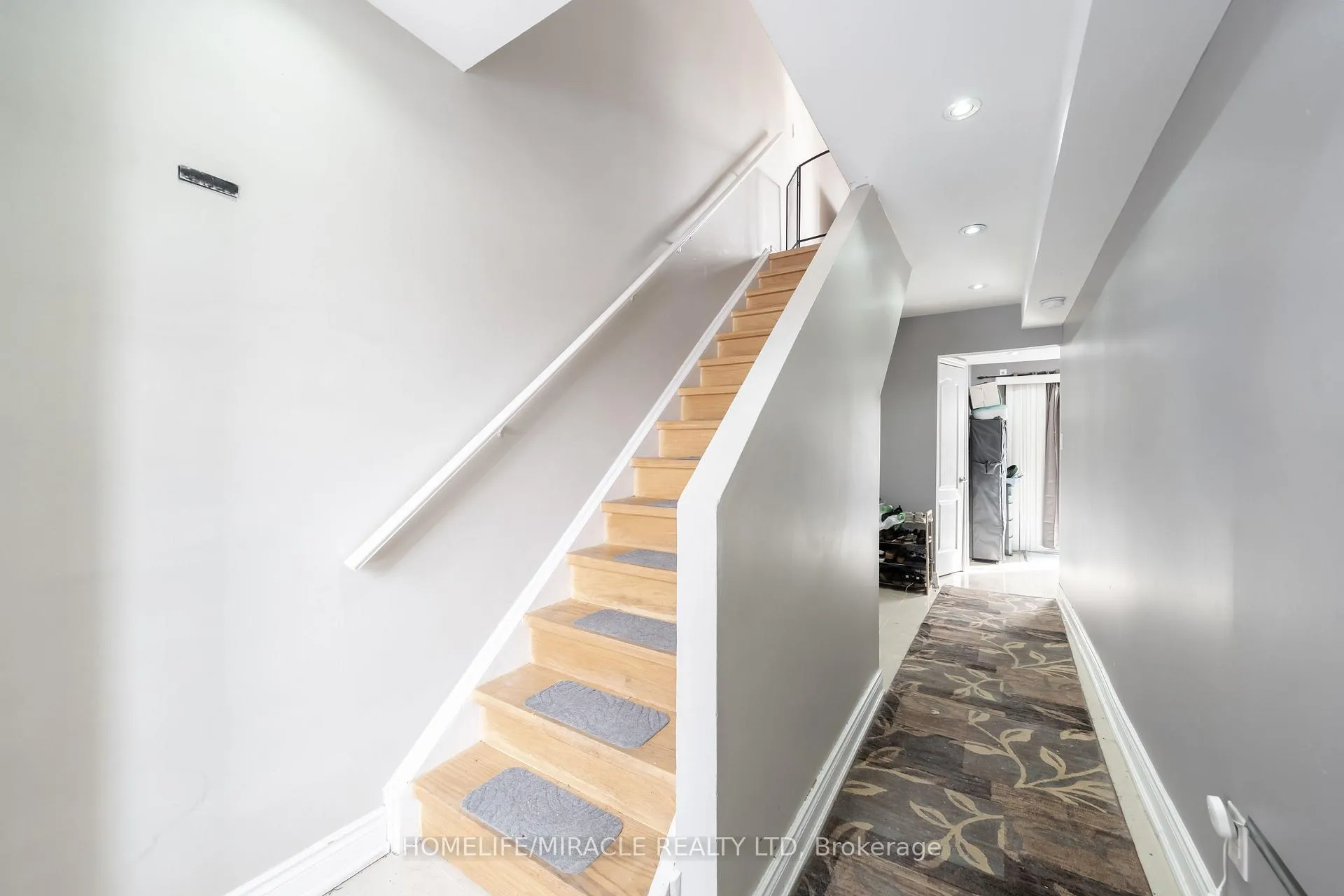 Photo 18 of Unit 150, 150 Enderby Crescent, Brampton, Southgate — HOMEH