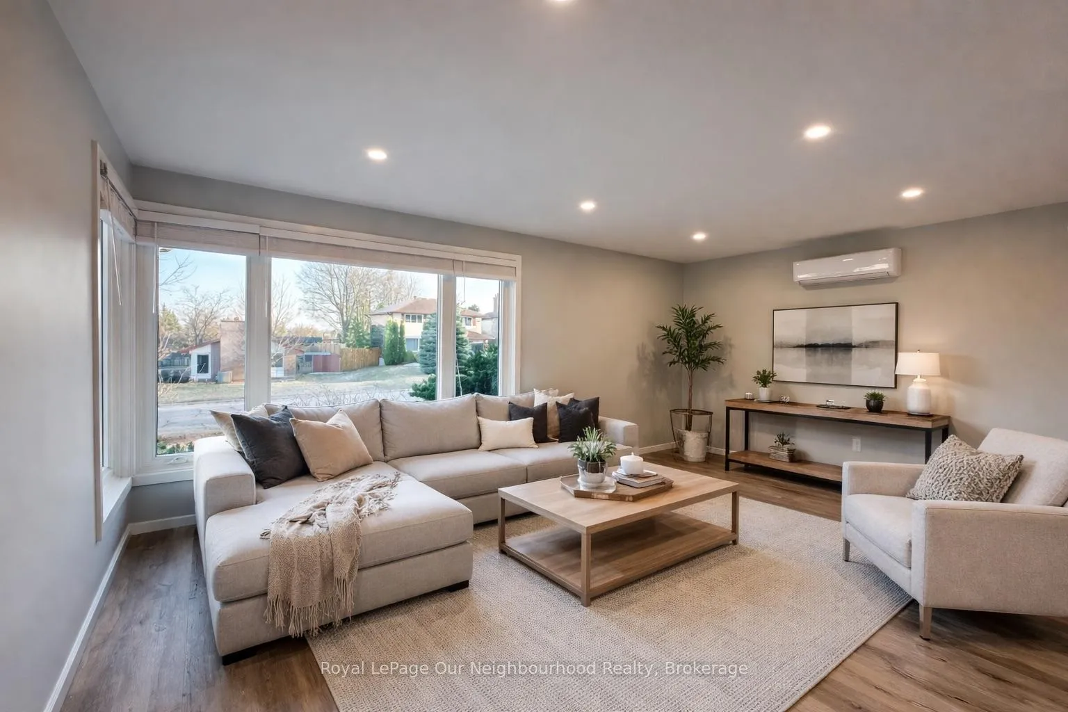 Photo 6 of Unit 1, 1382 Leighton Road N, Peterborough, Northcrest Ward 5 — HOMEH