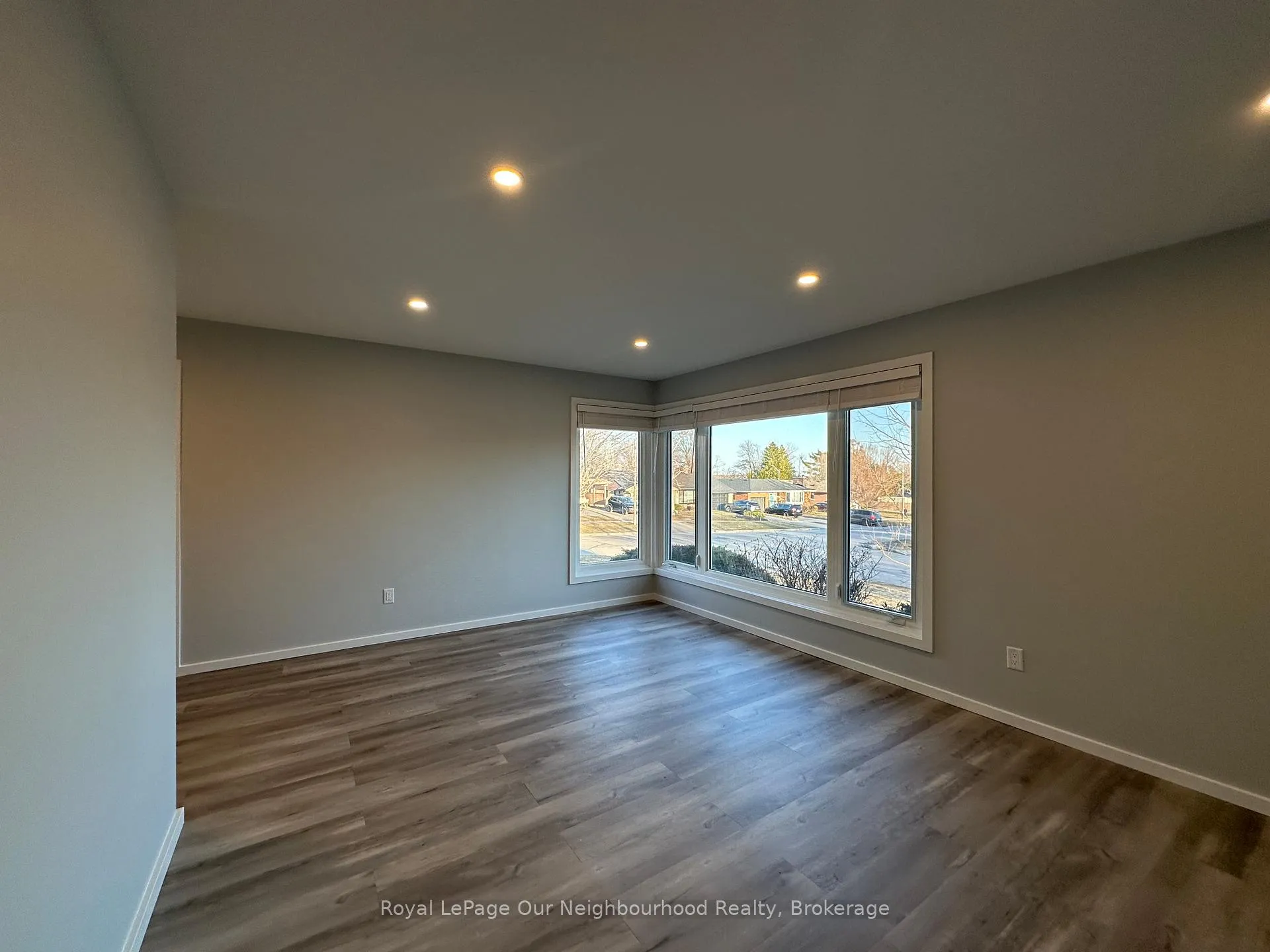 Photo 7 of Unit 1, 1382 Leighton Road N, Peterborough, Northcrest Ward 5 — HOMEH