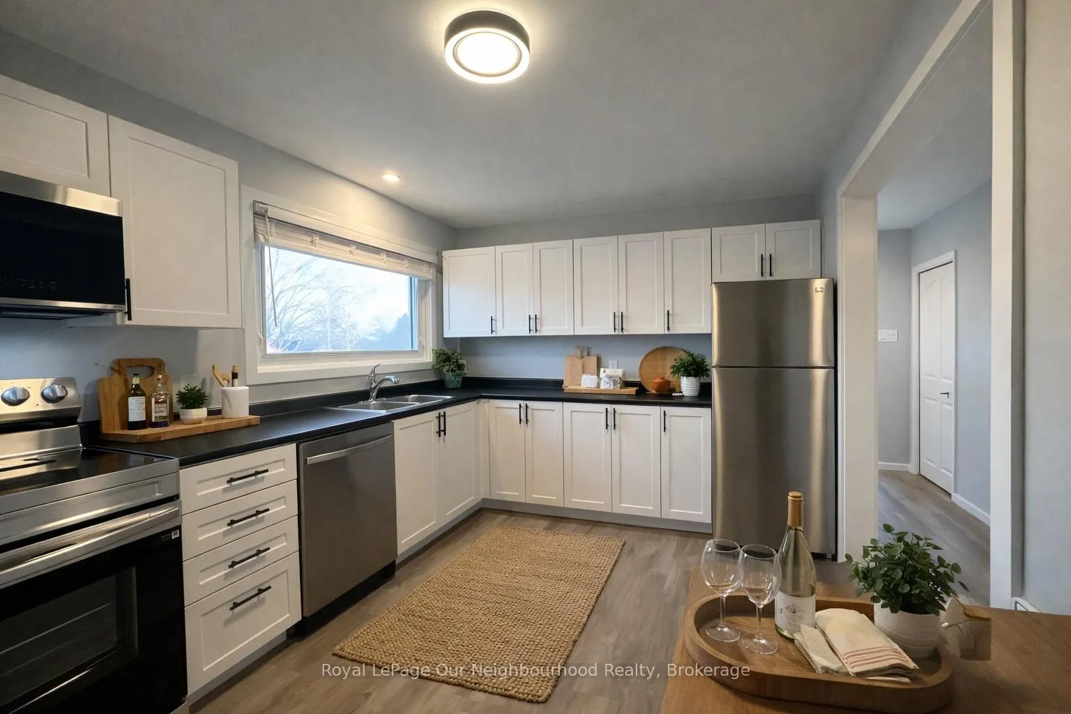 Photo 9 of Unit 1, 1382 Leighton Road N, Peterborough, Northcrest Ward 5 — HOMEH
