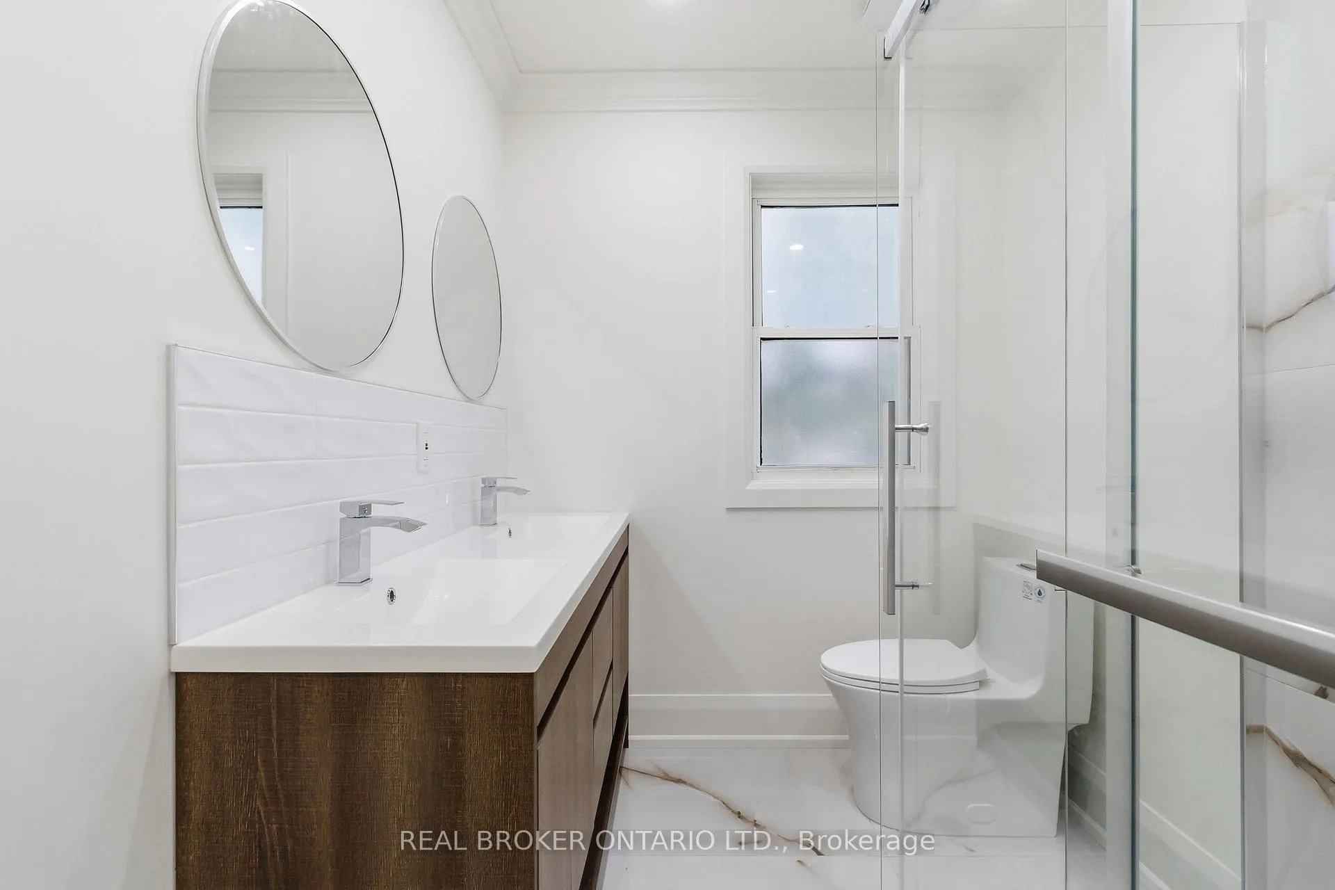 Photo 10 of 1020 Kent Avenue, Oakville, College Park — HOMEH