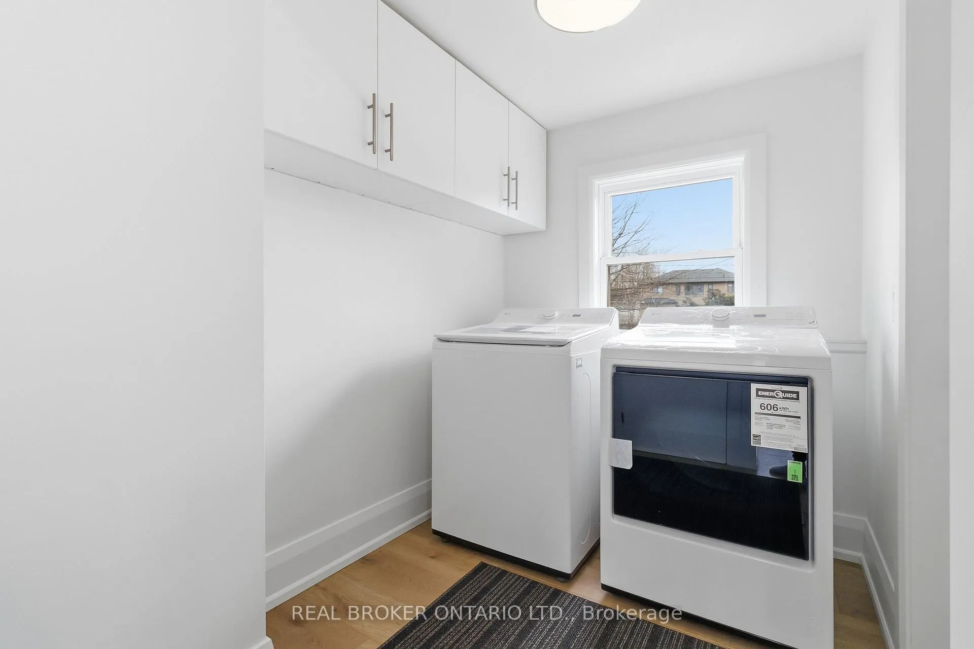 Photo 17 of 1020 Kent Avenue, Oakville, College Park — HOMEH