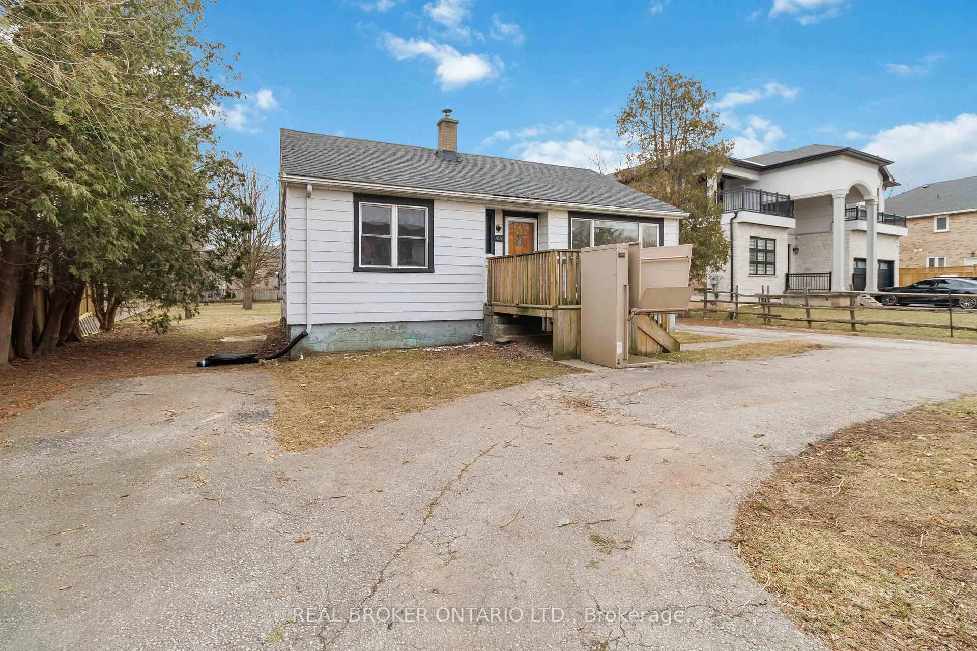 Photo 24 of 1020 Kent Avenue, Oakville, College Park — HOMEH
