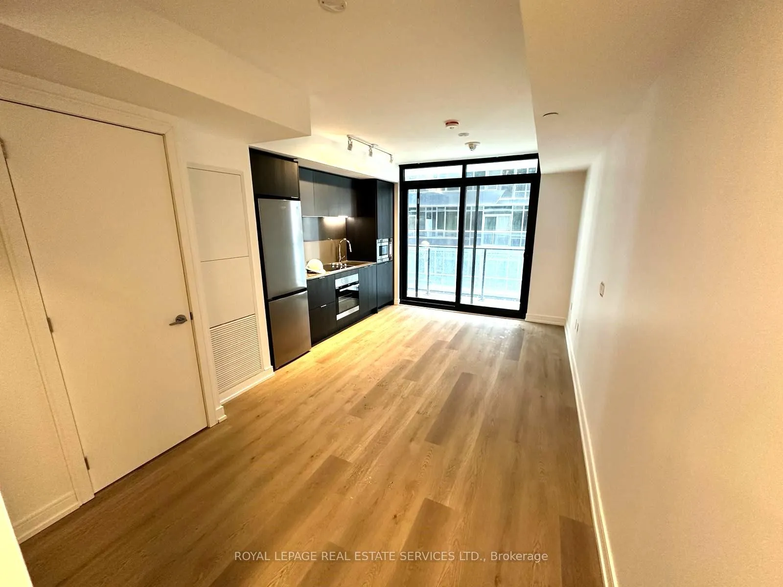 Photo 4 of Unit 819, 1 Jarvis Street, Hamilton, Beasley — HOMEH