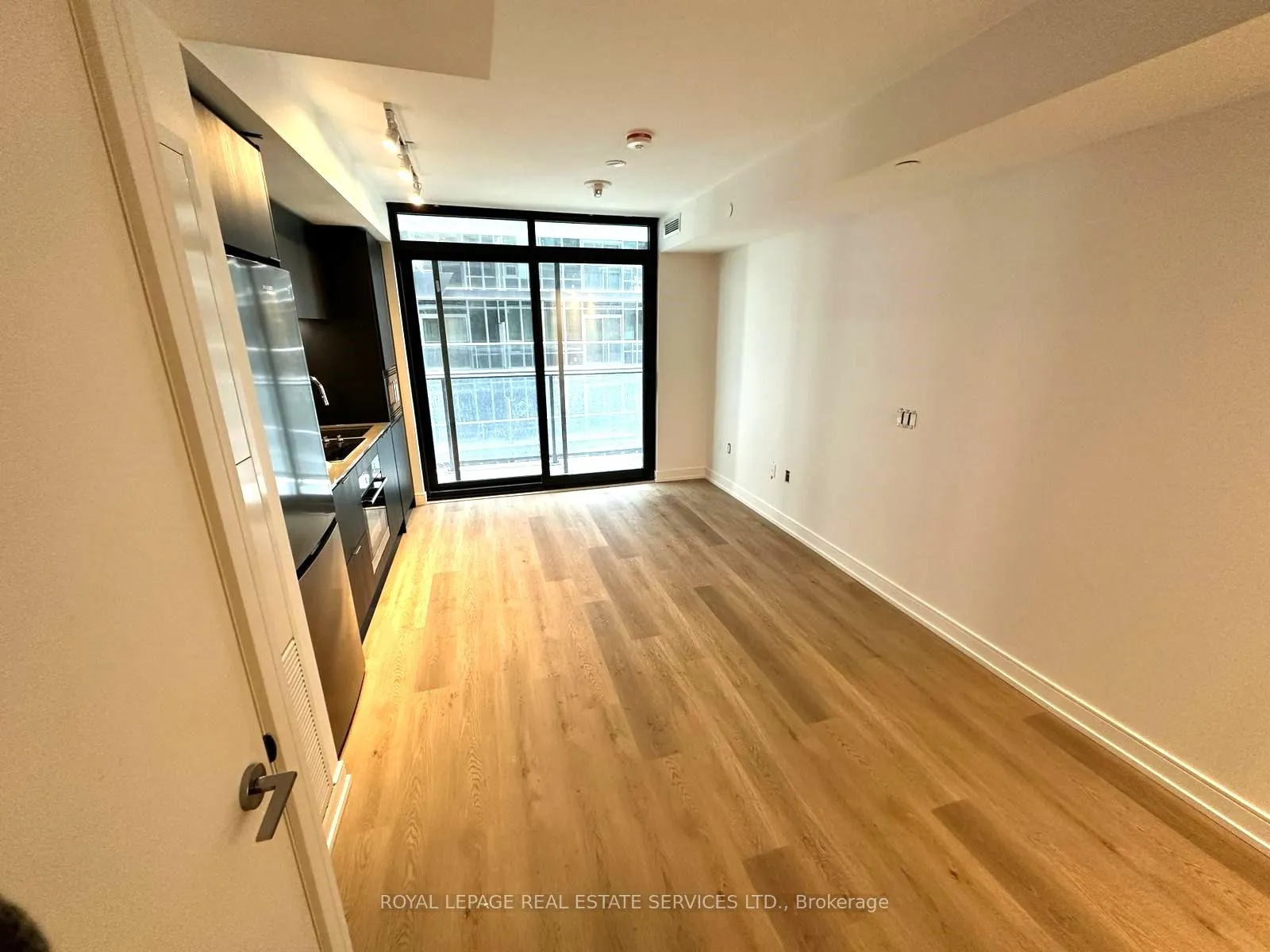 Photo 5 of Unit 819, 1 Jarvis Street, Hamilton, Beasley — HOMEH