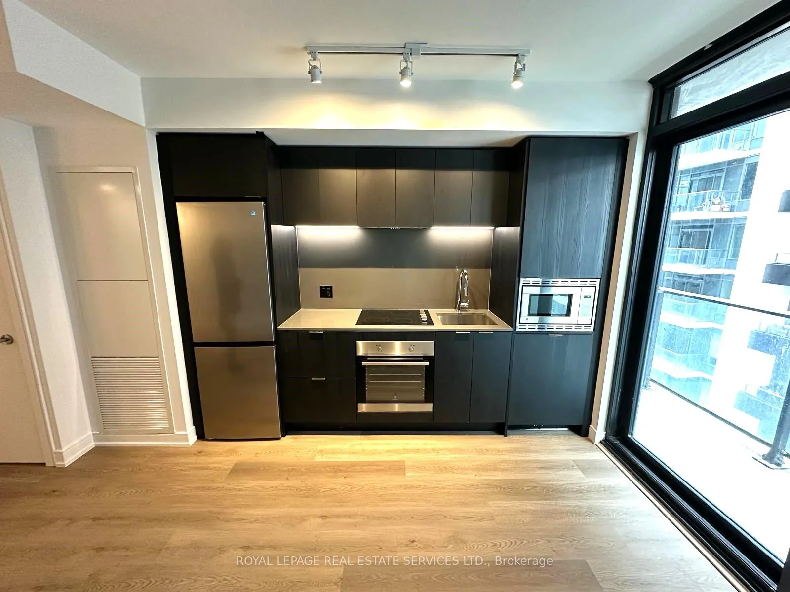 Photo 8 of Unit 819, 1 Jarvis Street, Hamilton, Beasley — HOMEH