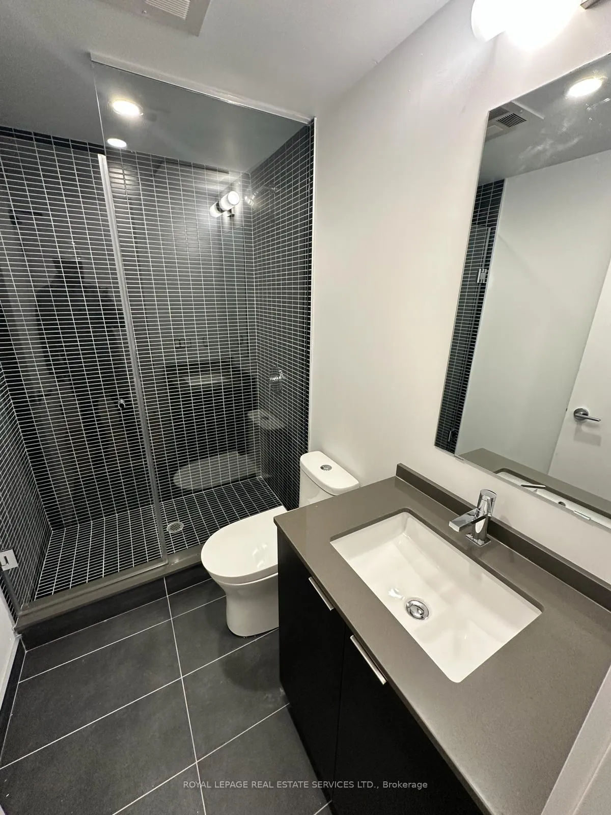 Photo 10 of Unit 819, 1 Jarvis Street, Hamilton, Beasley — HOMEH