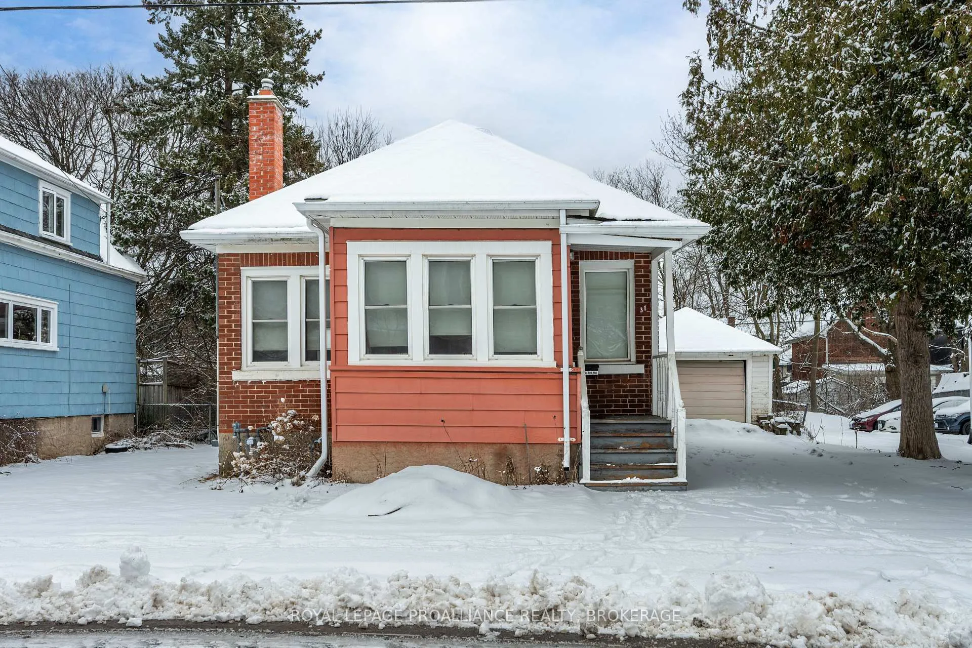 Photo 2 of 31 Toronto Street, Kingston, Central City East — HOMEH