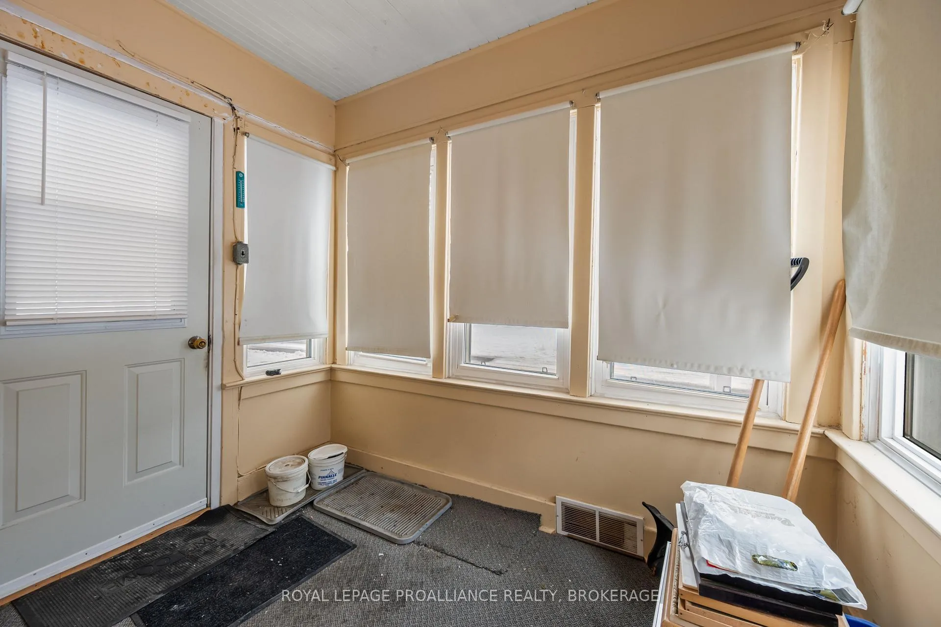 Photo 4 of 31 Toronto Street, Kingston, Central City East — HOMEH