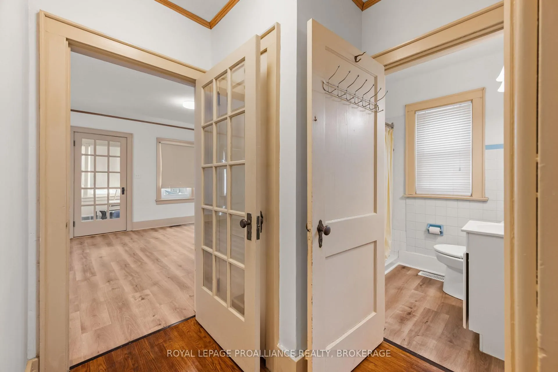 Photo 10 of 31 Toronto Street, Kingston, Central City East — HOMEH