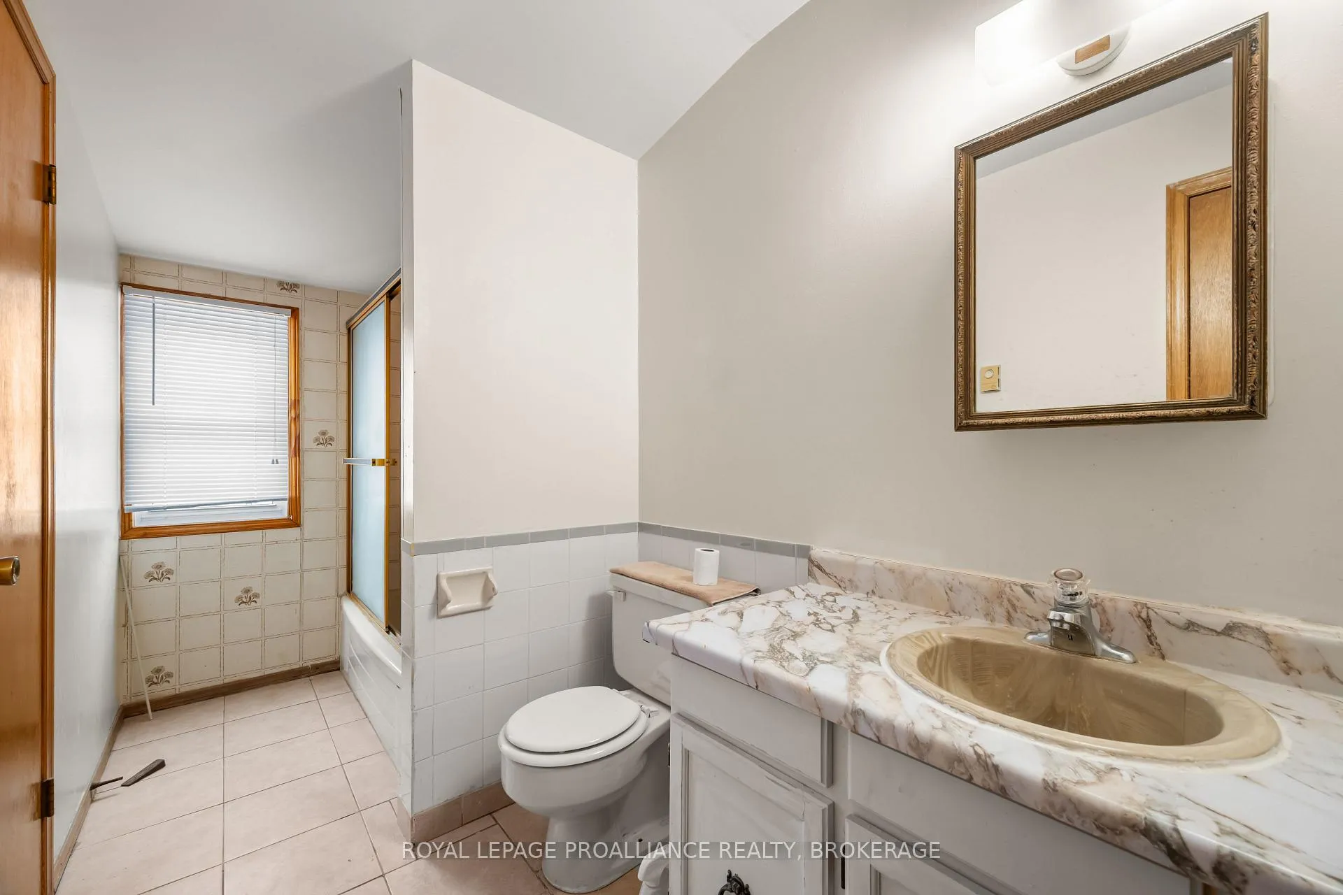 Photo 23 of 31 Toronto Street, Kingston, Central City East — HOMEH
