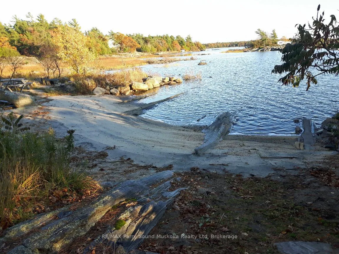 Photo 6 of 13 Janet Lane, Carling — HOMEH