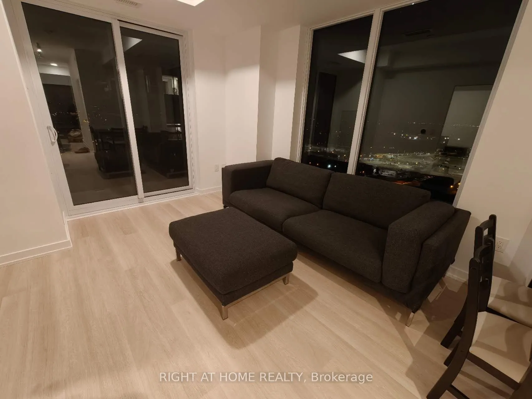 Photo 5 of Unit A2102, 9763 Markham Road, Markham, Greensborough — HOMEH