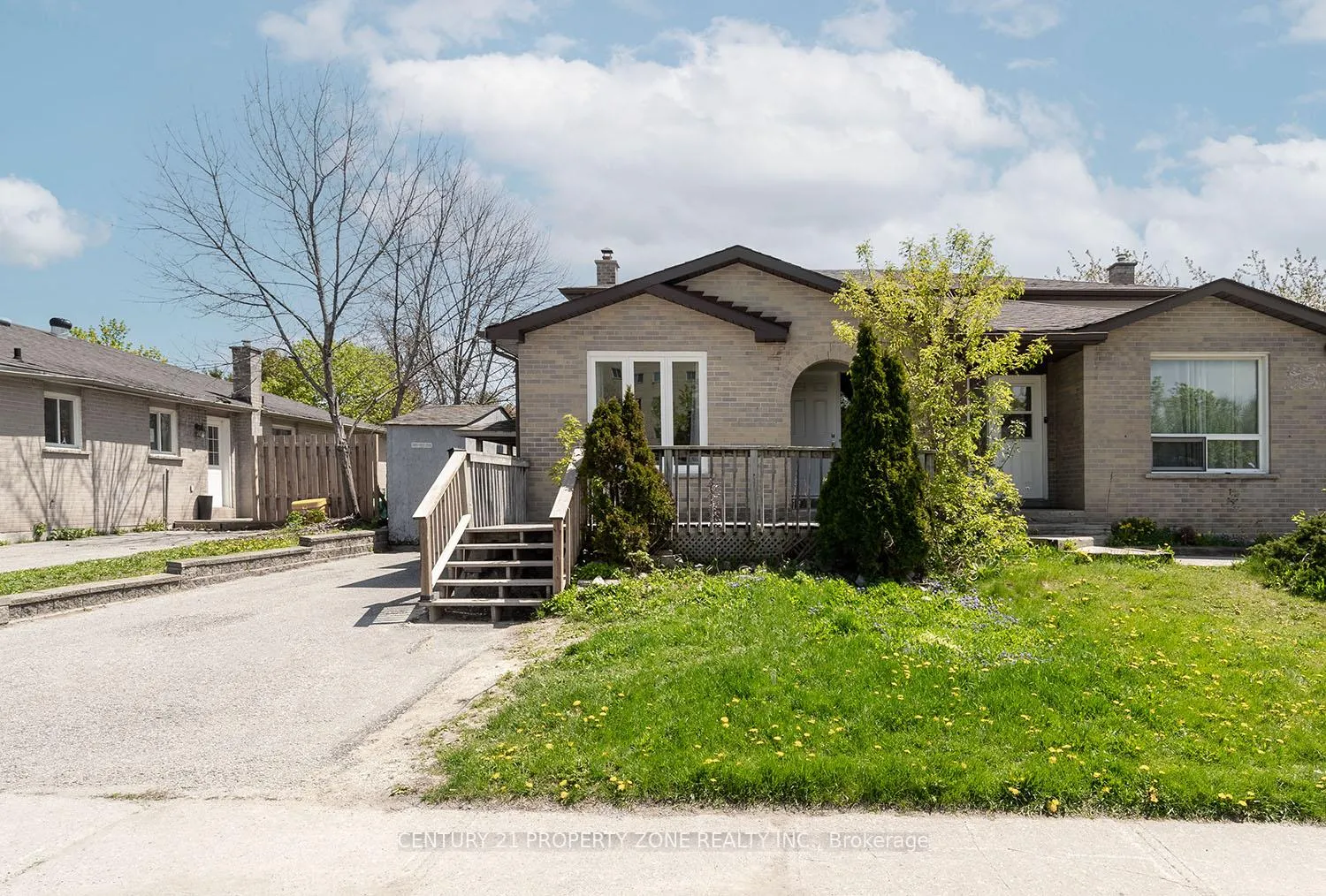 Photo 2 of 39 Sylvia Street, Barrie, Grove East — HOMEH