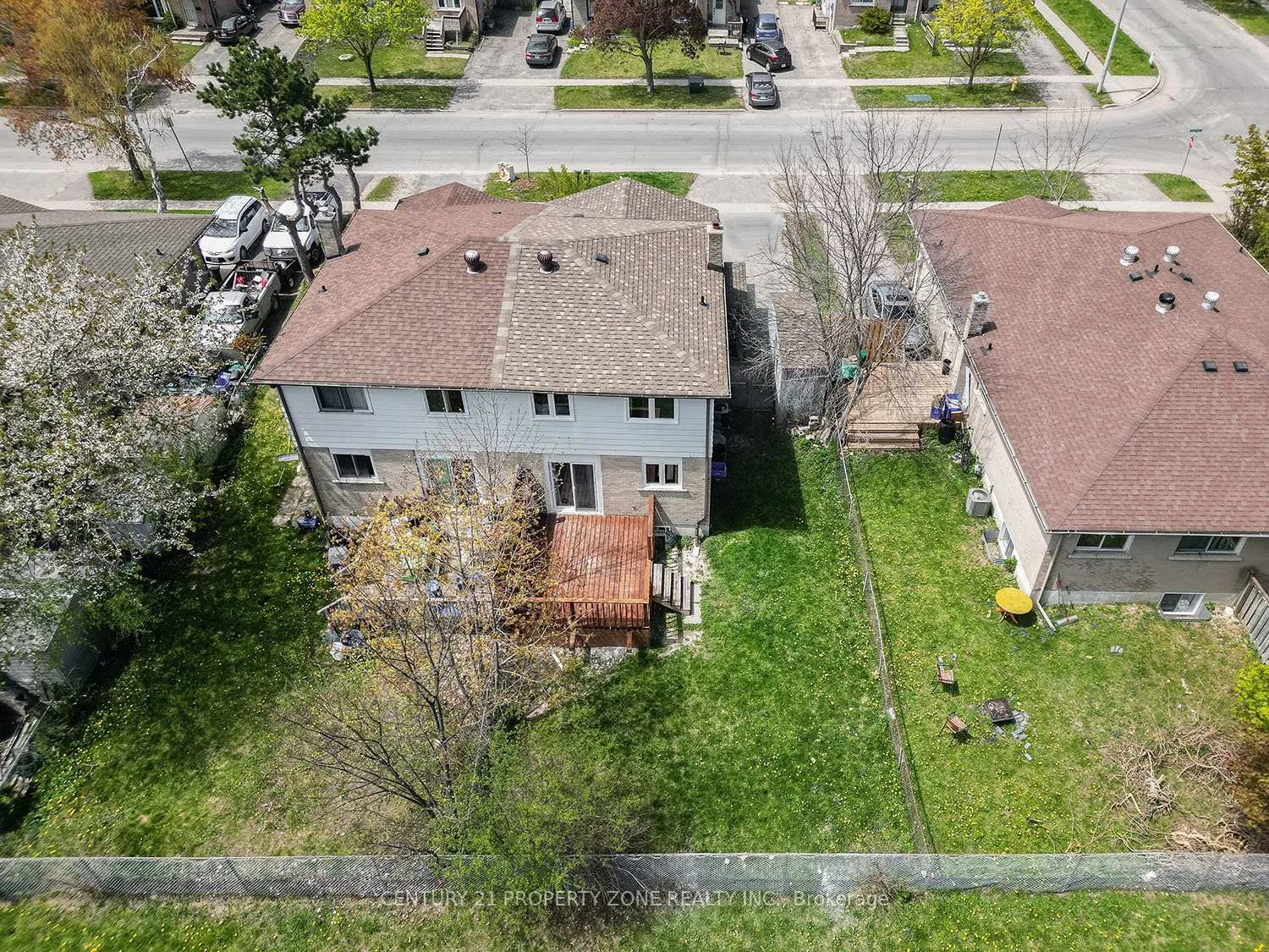 Photo 8 of 39 Sylvia Street, Barrie, Grove East — HOMEH