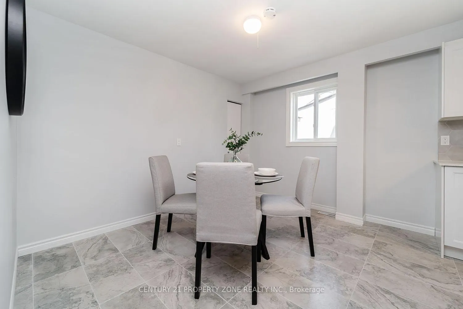 Photo 12 of 39 Sylvia Street, Barrie, Grove East — HOMEH