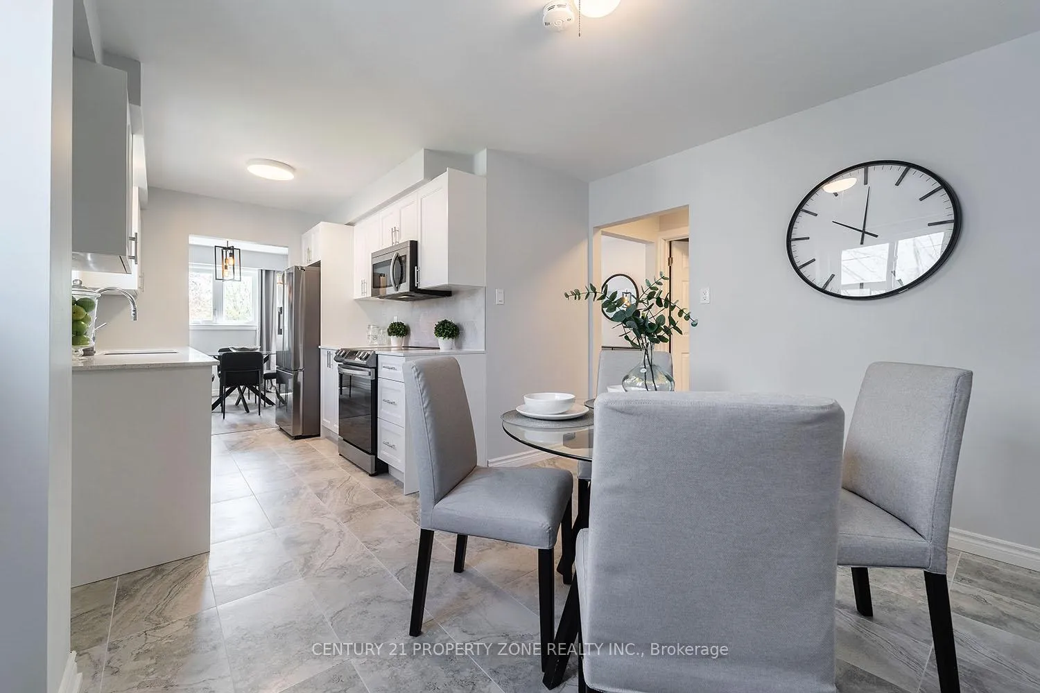 Photo 13 of 39 Sylvia Street, Barrie, Grove East — HOMEH