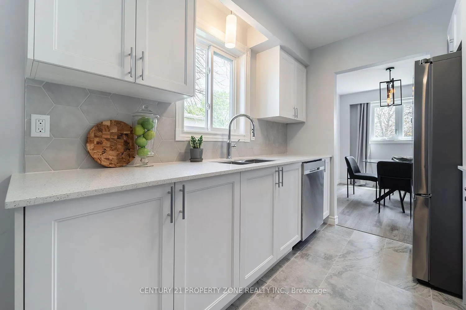 Photo 16 of 39 Sylvia Street, Barrie, Grove East — HOMEH