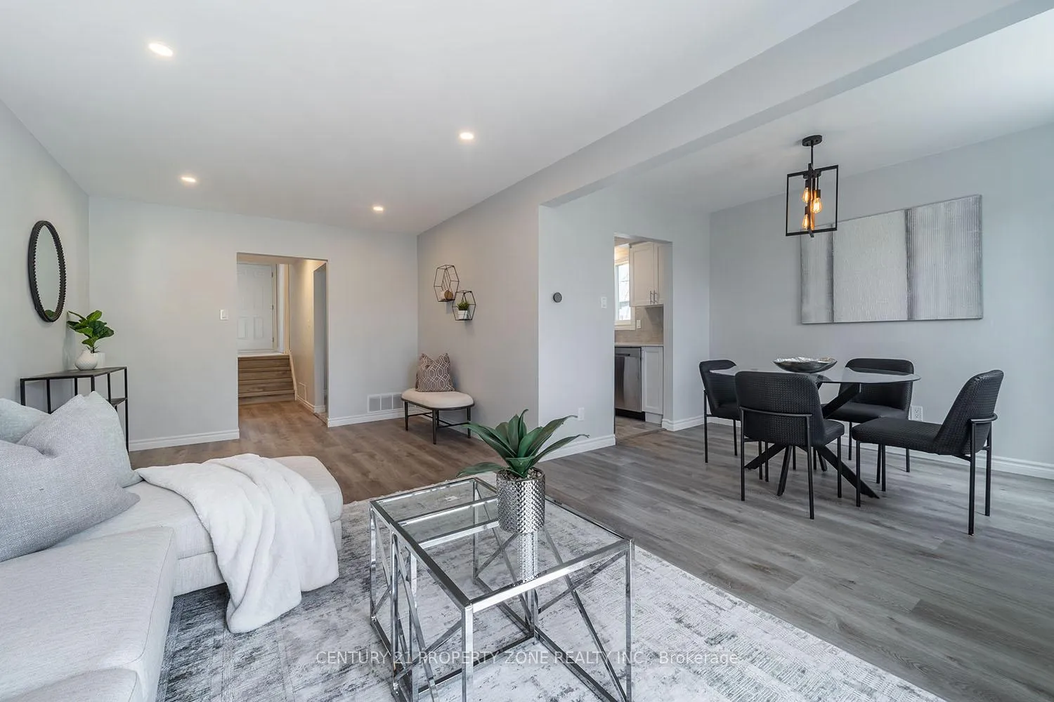 Photo 19 of 39 Sylvia Street, Barrie, Grove East — HOMEH
