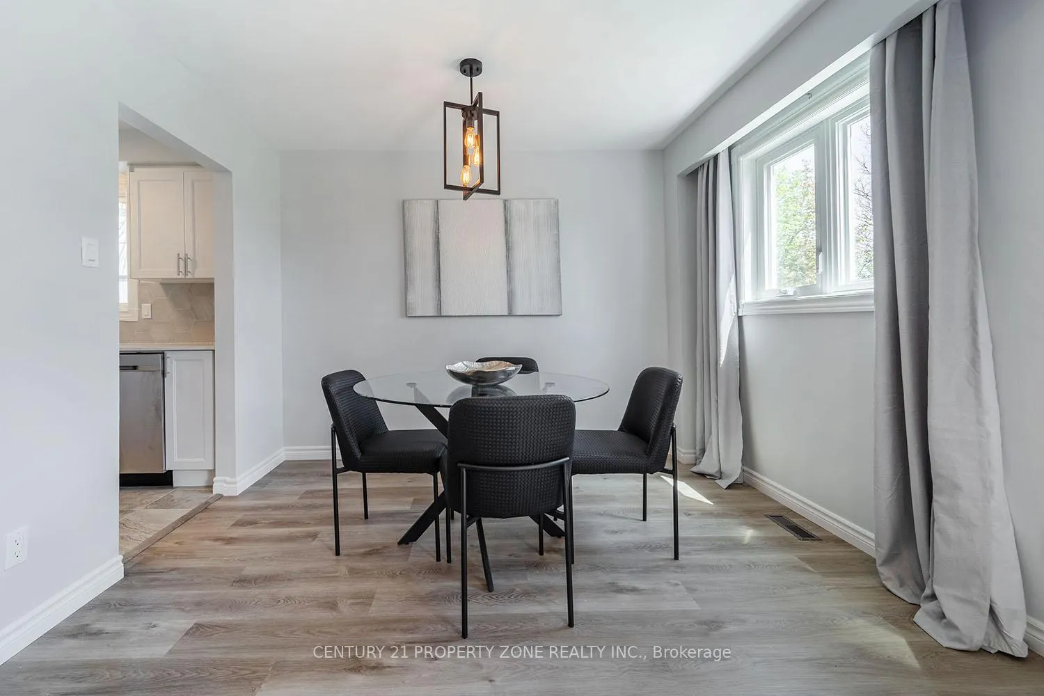Photo 20 of 39 Sylvia Street, Barrie, Grove East — HOMEH