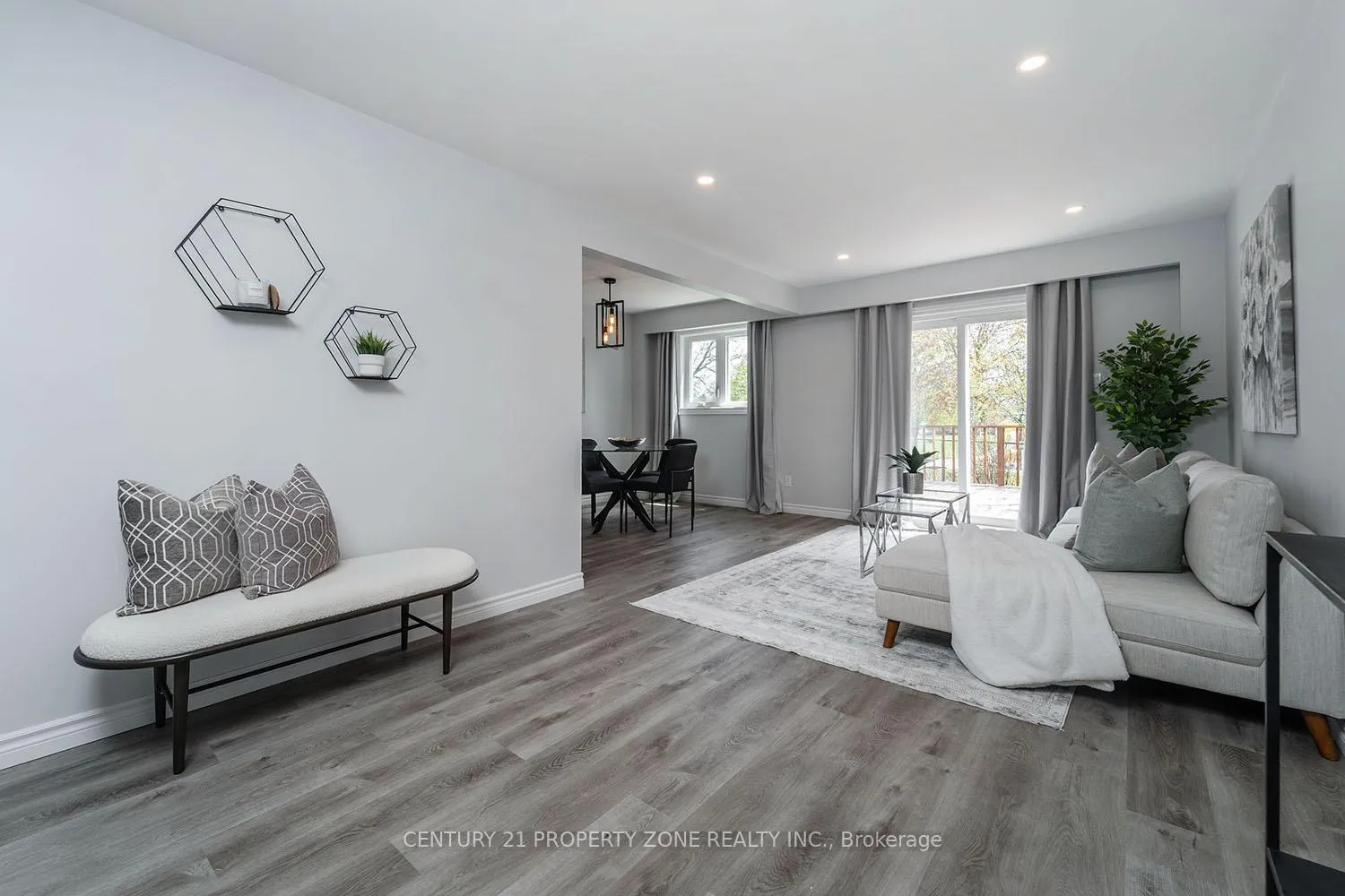 Photo 21 of 39 Sylvia Street, Barrie, Grove East — HOMEH