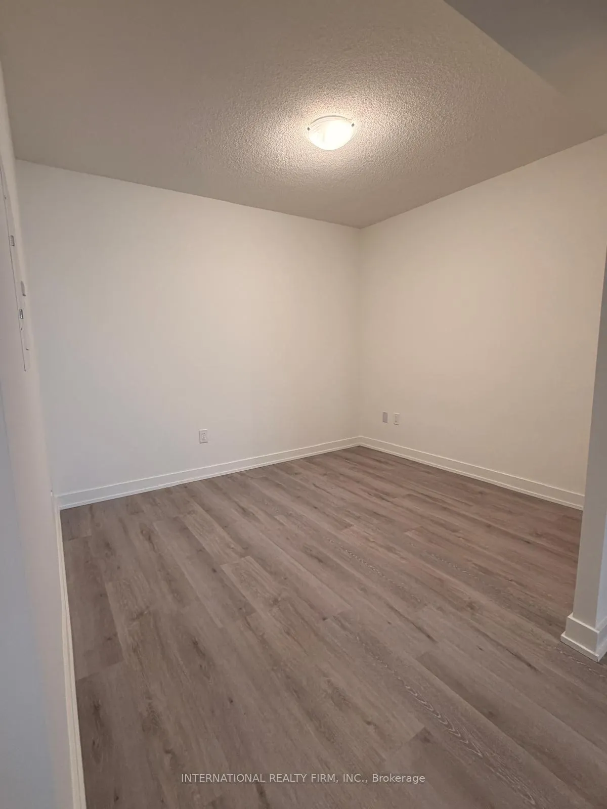 Photo 8 of Unit 907, 1010 Sandy Beach Road, Pickering, Bay Ridges — HOMEH