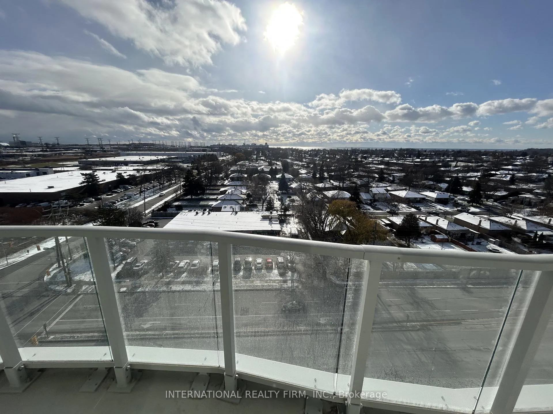 Photo 9 of Unit 907, 1010 Sandy Beach Road, Pickering, Bay Ridges — HOMEH