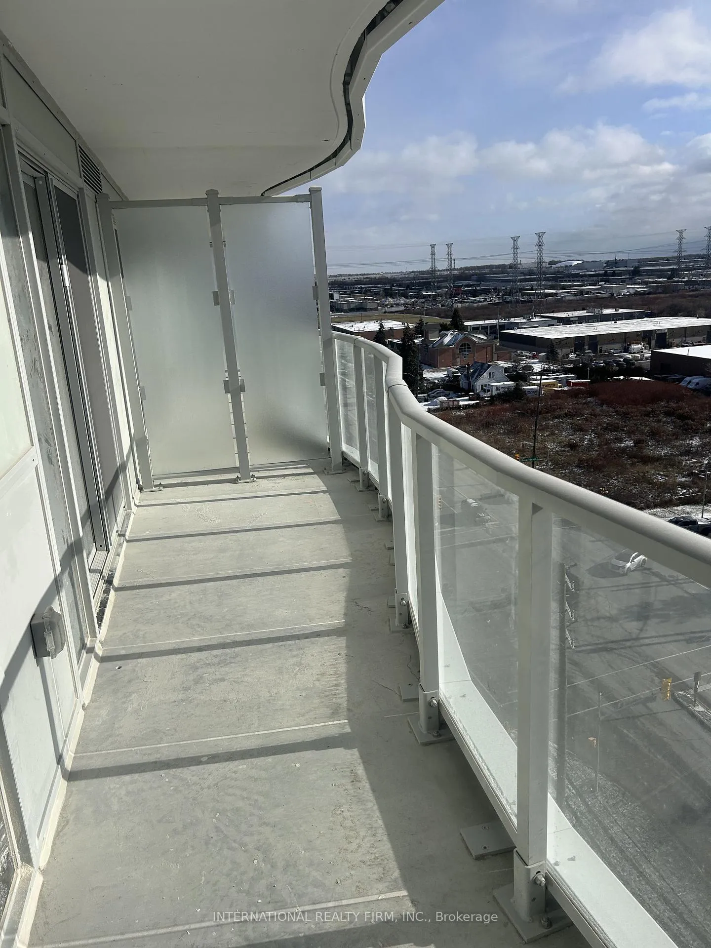 Photo 10 of Unit 907, 1010 Sandy Beach Road, Pickering, Bay Ridges — HOMEH