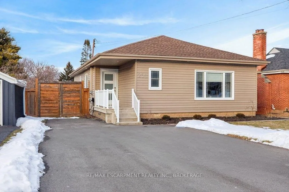 Front of 258 Sanatorium Road