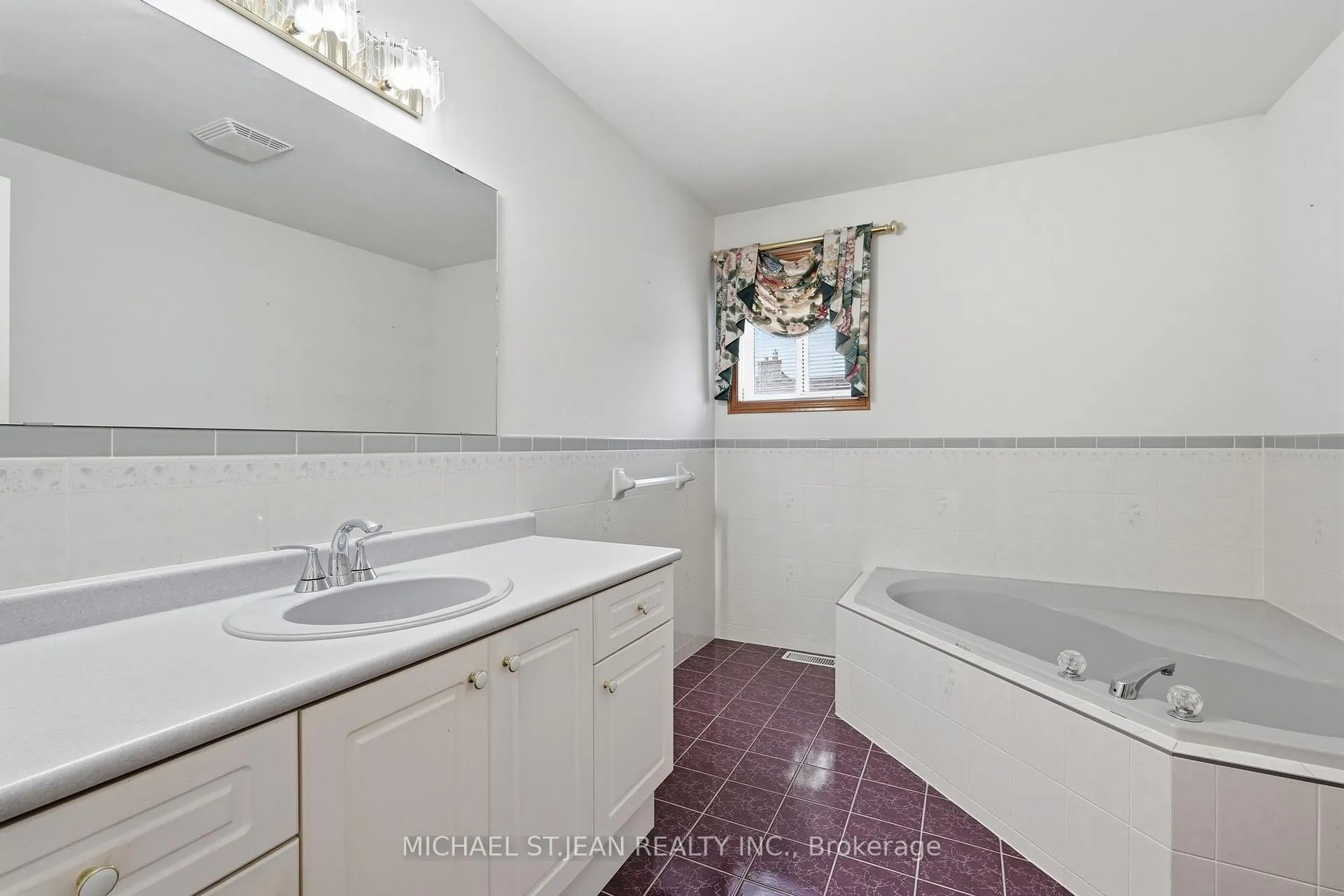 Photo 33 of 58 Byng Street, Hamilton, Barnstown — HOMEH