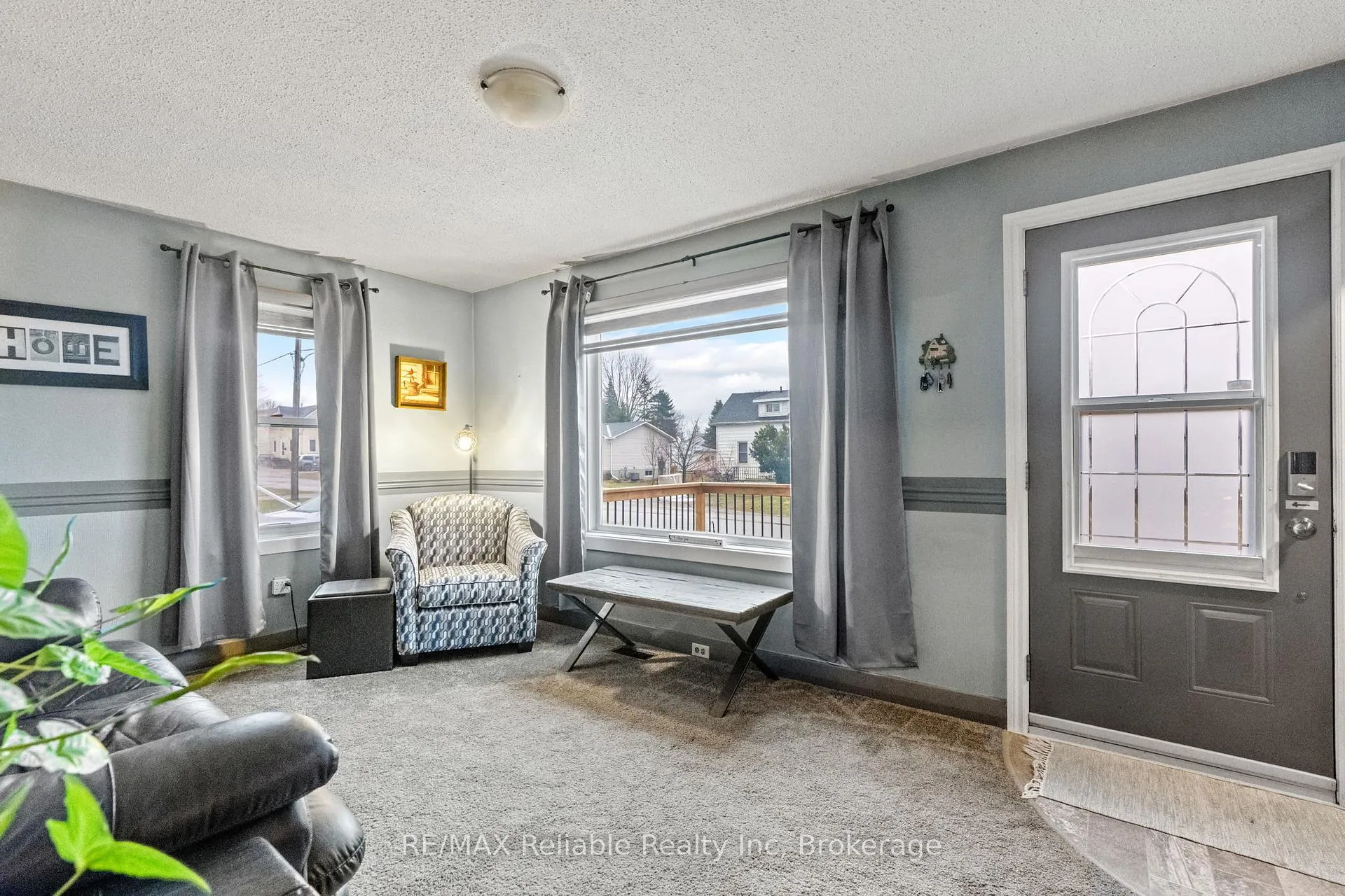 Photo 5 of 28 Edward Street, Bluewater, Zurich — HOMEH