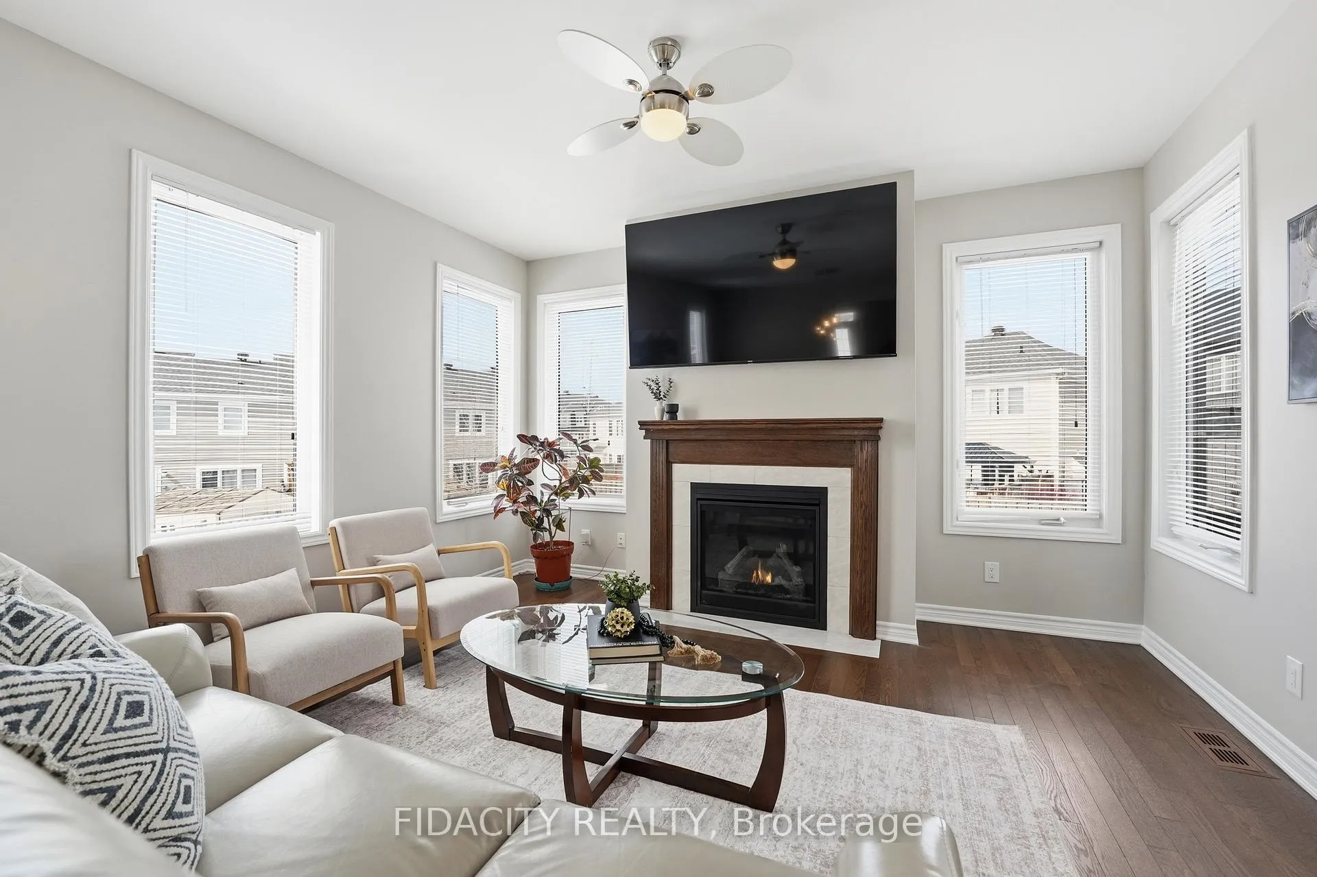 Photo 7 of 16 Sweetbay Circle, Ottawa, Stittsville (North) — HOMEH